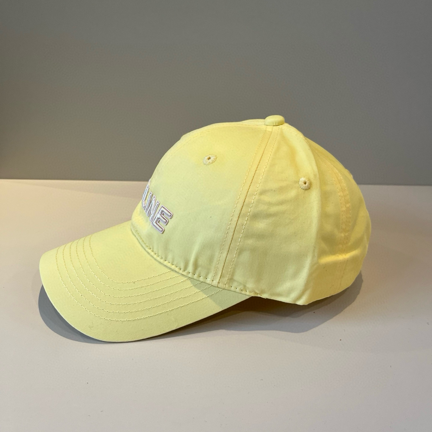【CELINE赛琳】新款经典休闲潮流款 棒球帽🧢日韩风格，随便搭配都超好看！出门旅游，绝对要入手的一款