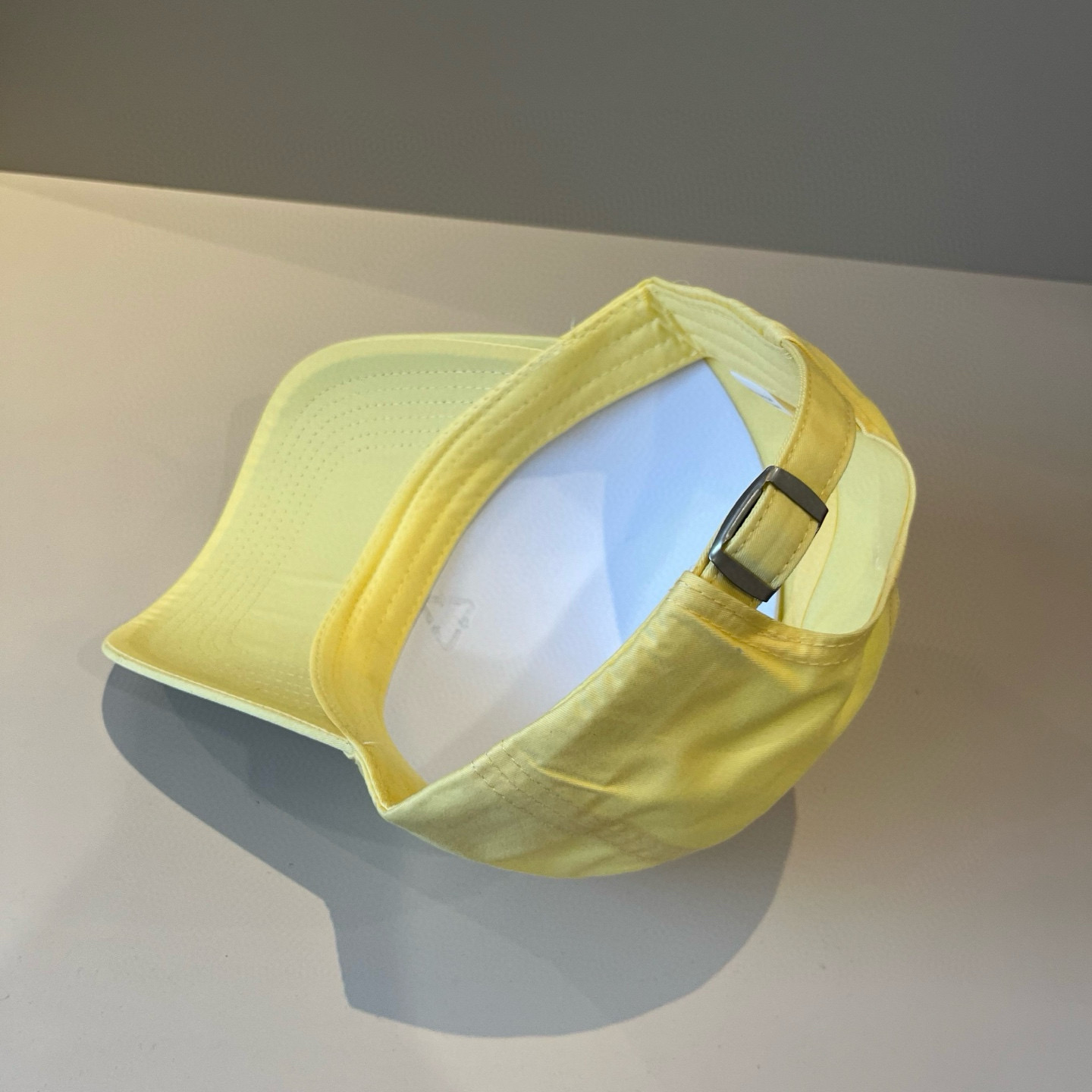 【CELINE赛琳】新款经典休闲潮流款 棒球帽🧢日韩风格，随便搭配都超好看！出门旅游，绝对要入手的一款