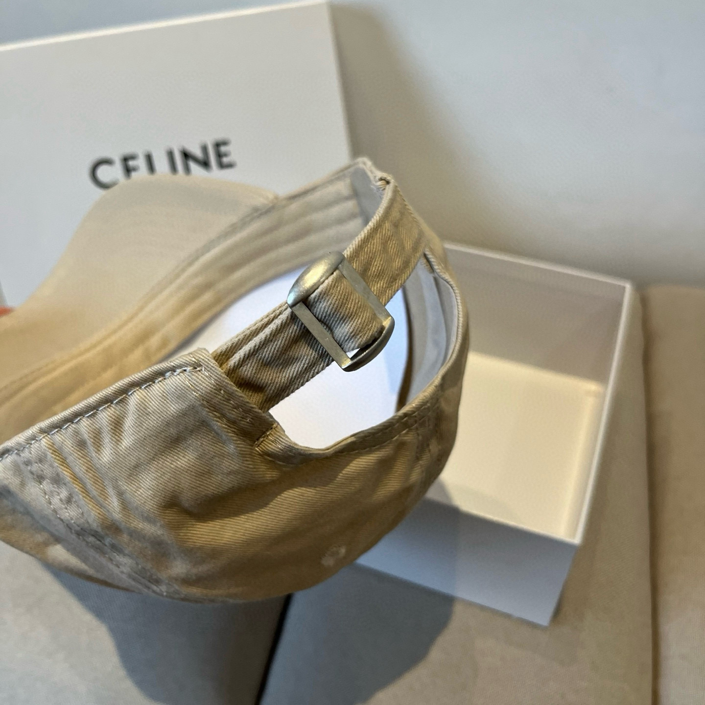 【CELINE赛琳】新款经典休闲潮流款 棒球帽🧢日韩风格，随便搭配都超好看！出门旅游，绝对要入手的一款