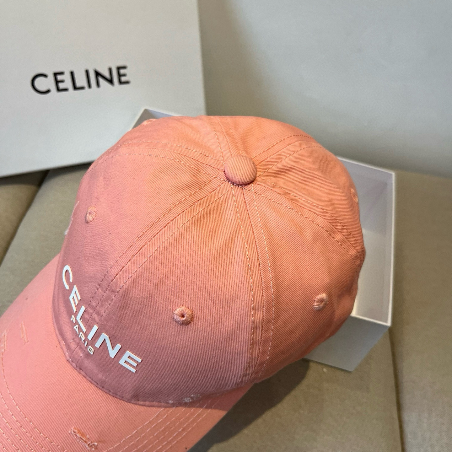 【CELINE赛琳】新款经典休闲潮流款 棒球帽🧢日韩风格，随便搭配都超好看！出门旅游，绝对要入手的一款