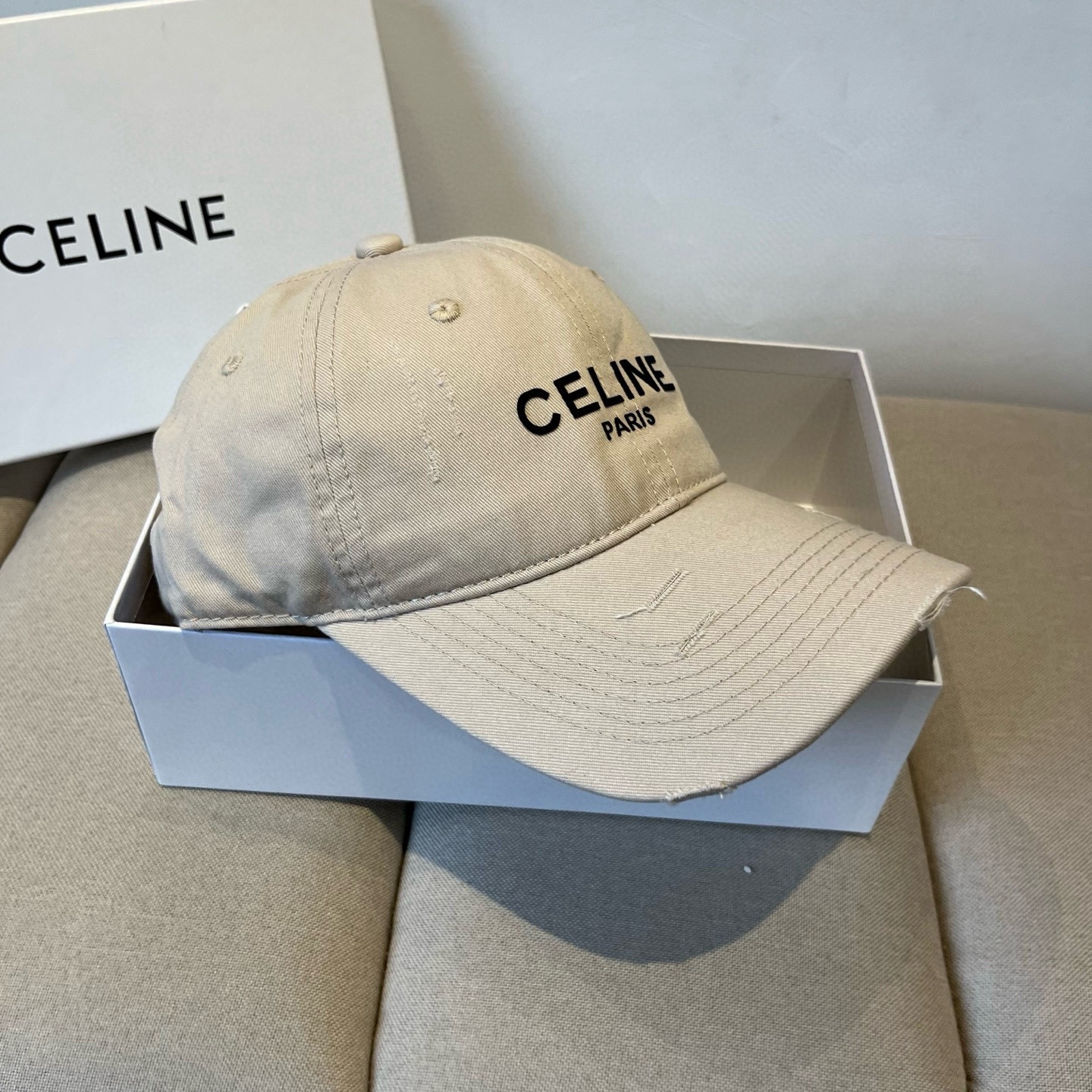 【CELINE赛琳】新款经典休闲潮流款 棒球帽🧢日韩风格，随便搭配都超好看！出门旅游，绝对要入手的一款