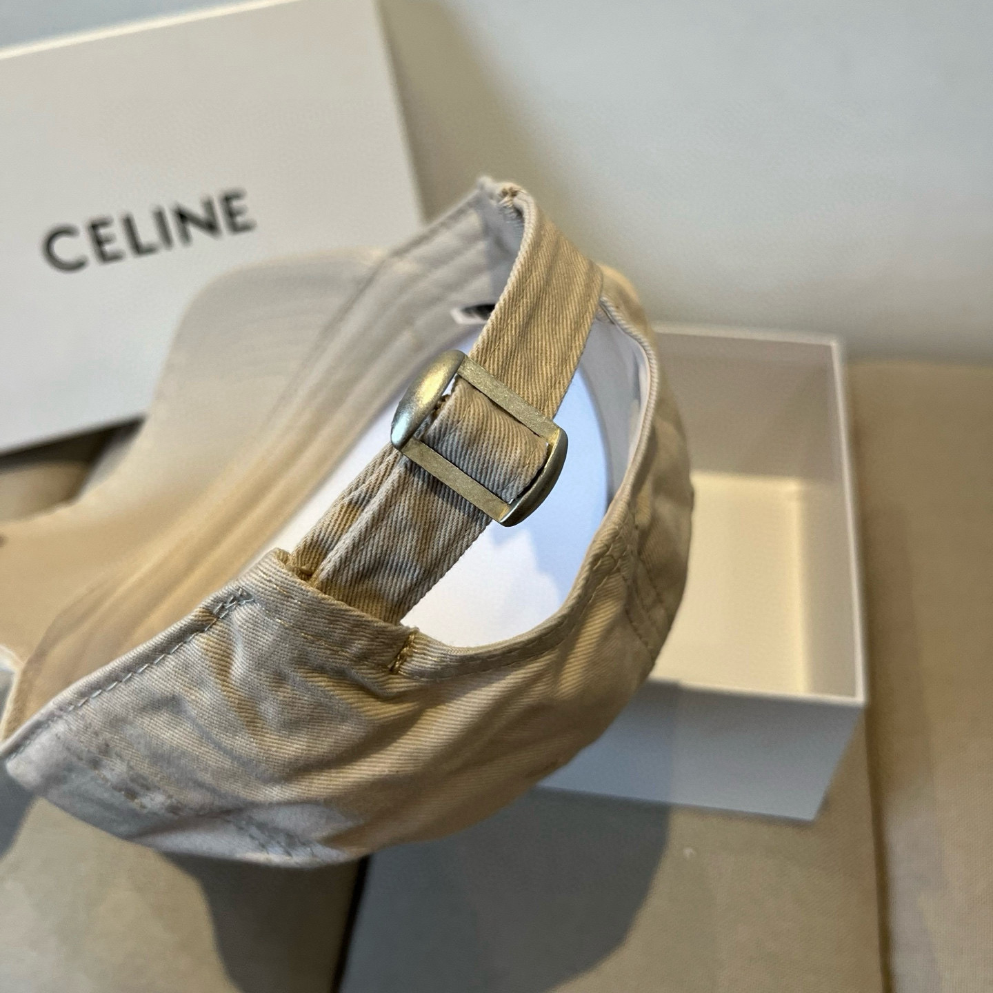 【CELINE赛琳】新款经典休闲潮流款 棒球帽🧢日韩风格，随便搭配都超好看！出门旅游，绝对要入手的一款