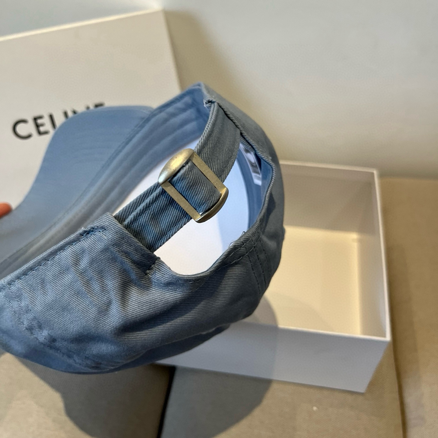 【CELINE赛琳】新款经典休闲潮流款 棒球帽🧢日韩风格，随便搭配都超好看！出门旅游，绝对要入手的一款