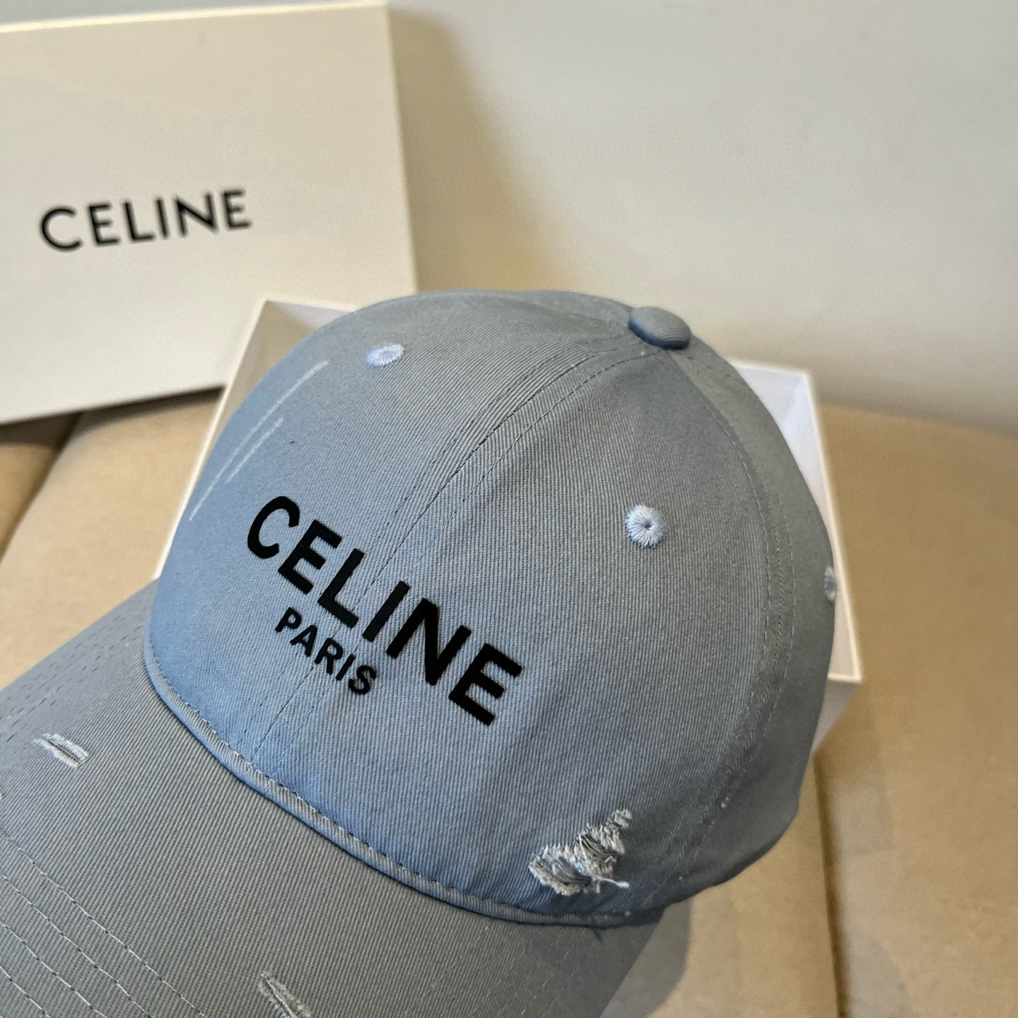 【CELINE赛琳】新款经典休闲潮流款 棒球帽🧢日韩风格，随便搭配都超好看！出门旅游，绝对要入手的一款