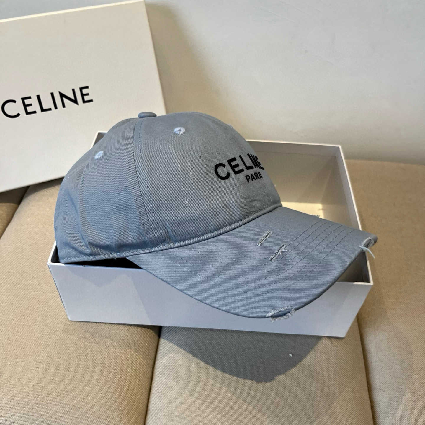 【CELINE赛琳】新款经典休闲潮流款 棒球帽🧢日韩风格，随便搭配都超好看！出门旅游，绝对要入手的一款