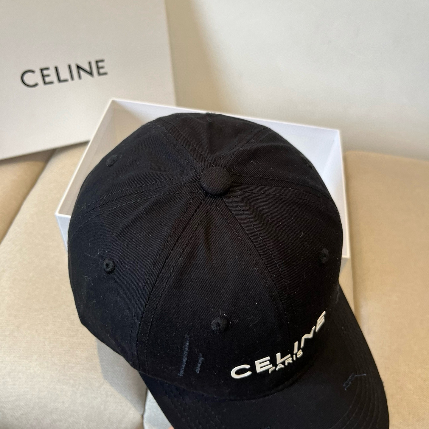 【CELINE赛琳】新款经典休闲潮流款 棒球帽🧢日韩风格，随便搭配都超好看！出门旅游，绝对要入手的一款