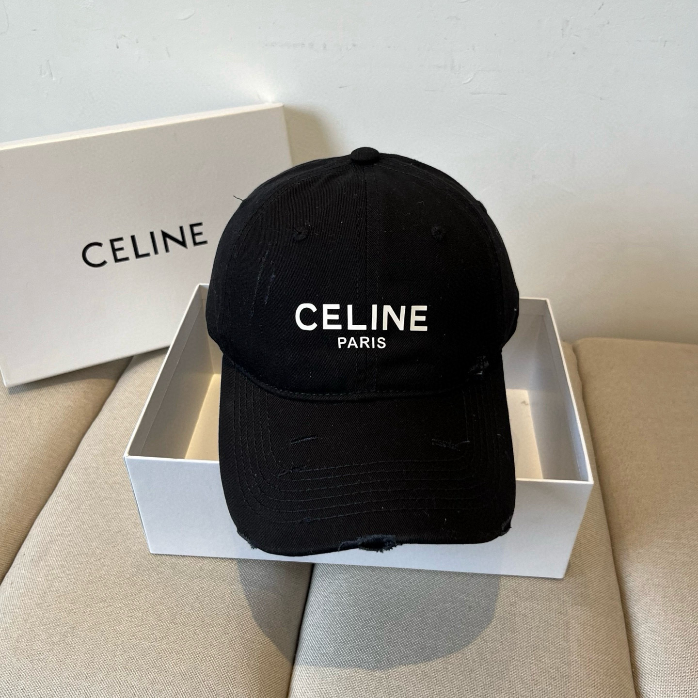 【CELINE赛琳】新款经典休闲潮流款 棒球帽🧢日韩风格，随便搭配都超好看！出门旅游，绝对要入手的一款