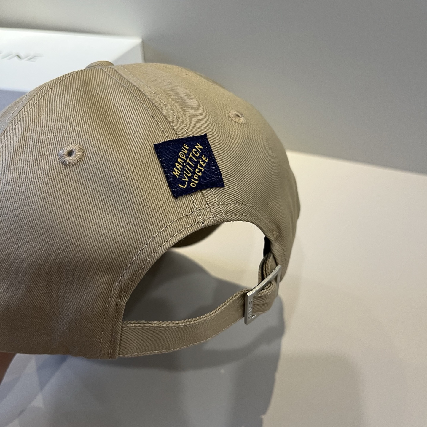 🧢路易威登棒球帽 LouisVuitton😍新款LV棒球帽，重工打造♥️高端大气，百搭款🤗男女通用！跑量
