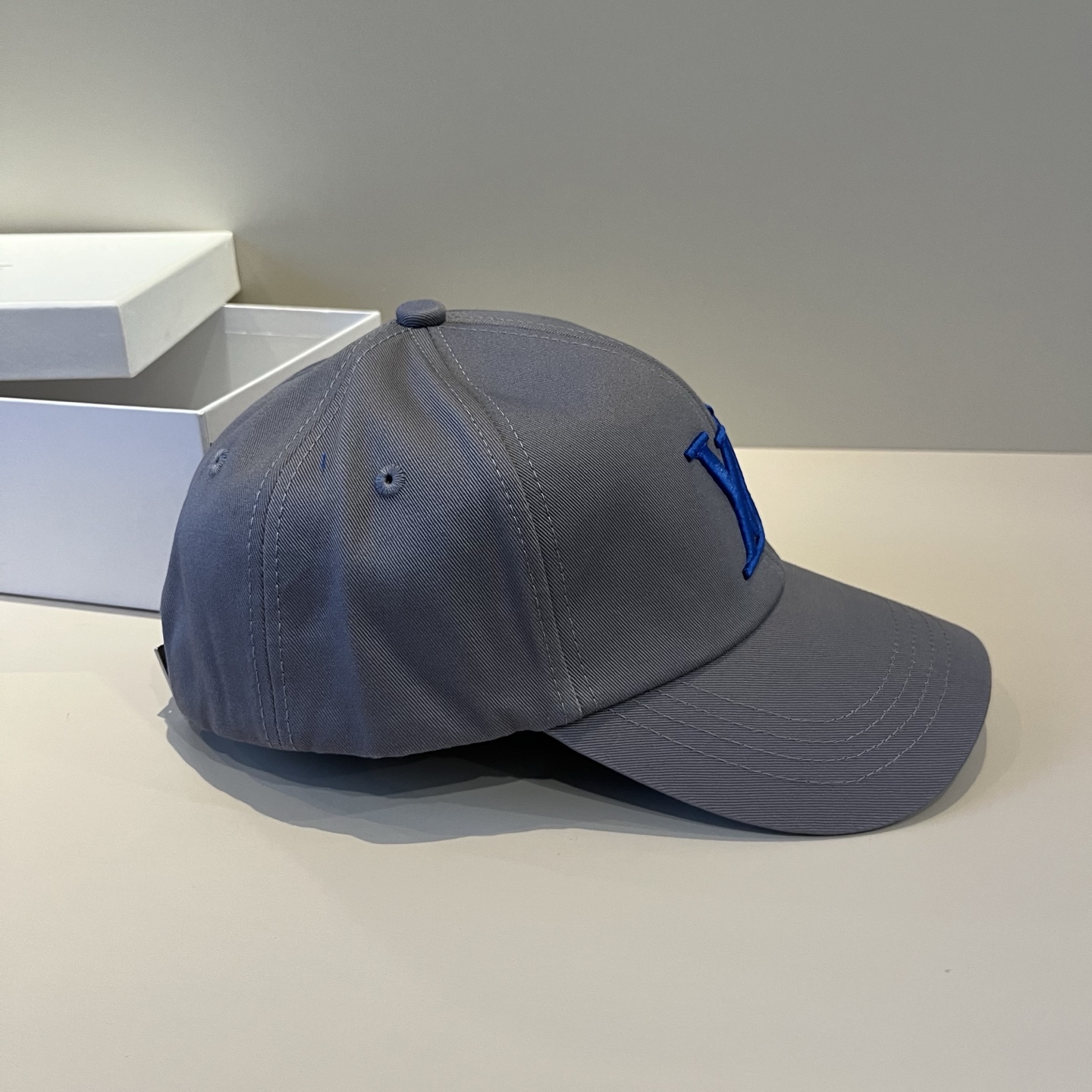 🧢路易威登棒球帽 LouisVuitton😍新款LV棒球帽，重工打造♥️高端大气，百搭款🤗男女通用！跑量