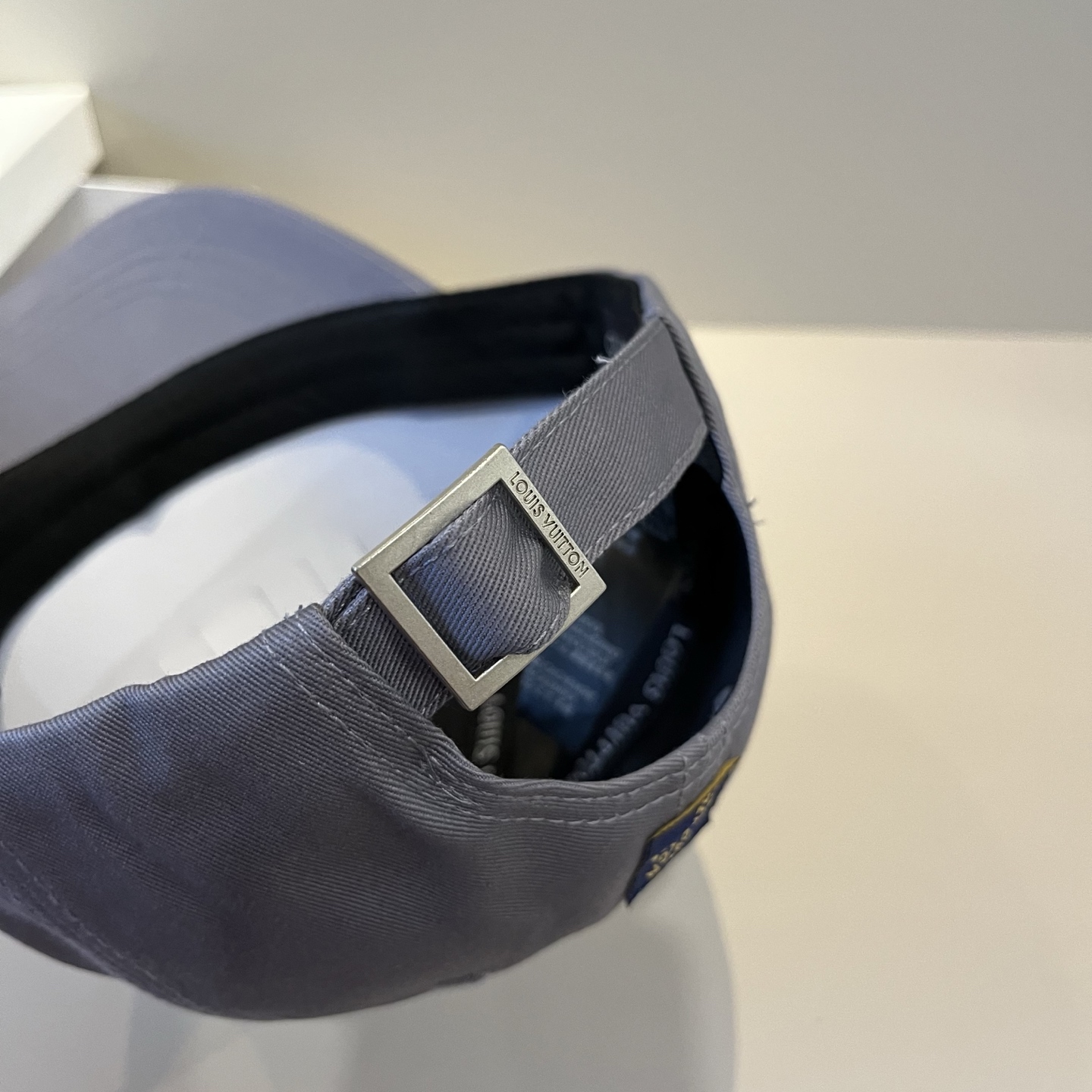 🧢路易威登棒球帽 LouisVuitton😍新款LV棒球帽，重工打造♥️高端大气，百搭款🤗男女通用！跑量