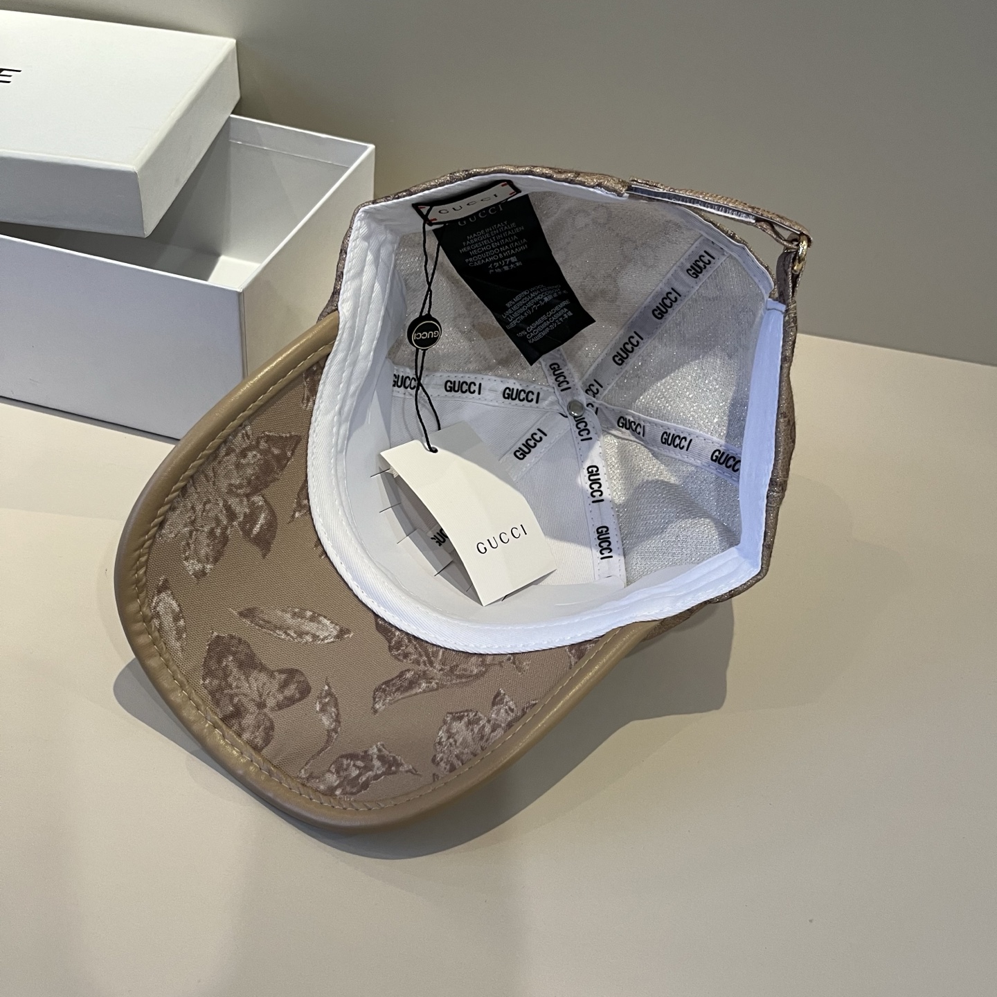  古奇棒球帽♥️GUCCI🧢官网新品，棒球帽，原单品质火爆来袭 。🎩 工艺非常精美 高档大气上档次！低调