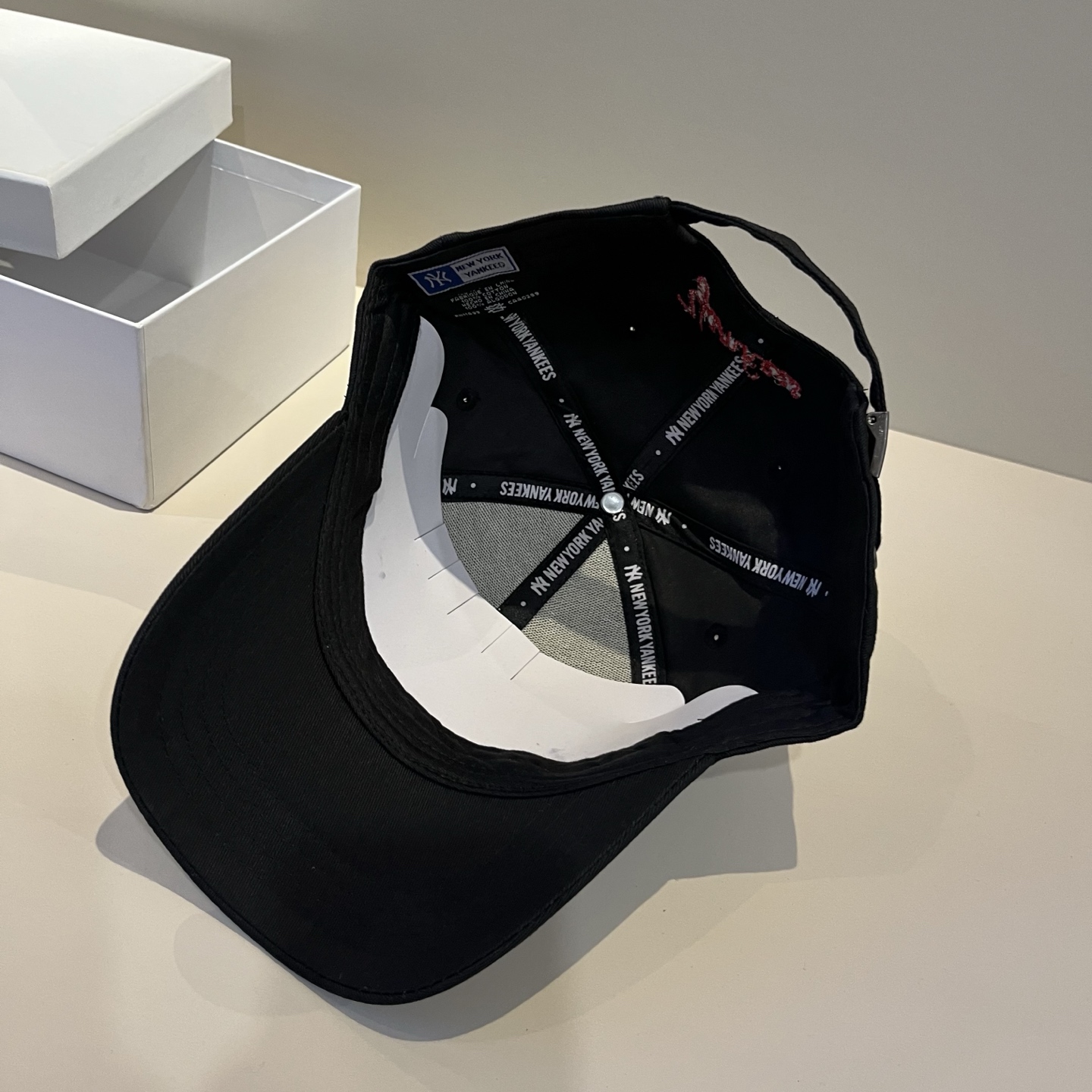  新品ꫛꫀꪝ ❥——❤专柜品质，细节就是完美
MLB拼接新款 官网步上新Ny🧢，代购版本 质量看细节好！