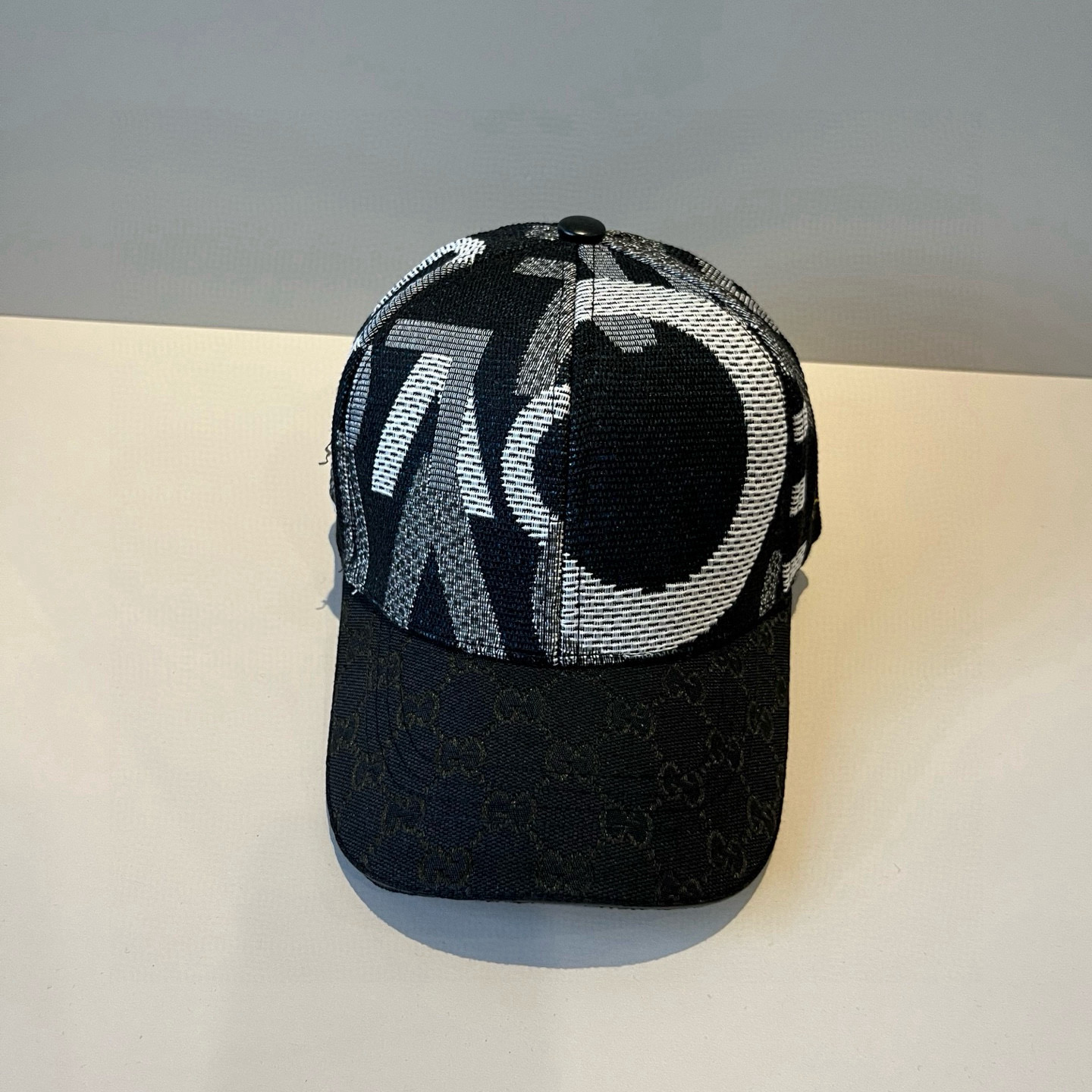  古奇棒球帽♥️GUCCI🧢官网新品，棒球帽，原单品质火爆来袭 。🎩 工艺非常精美 高档大气上档次！低调