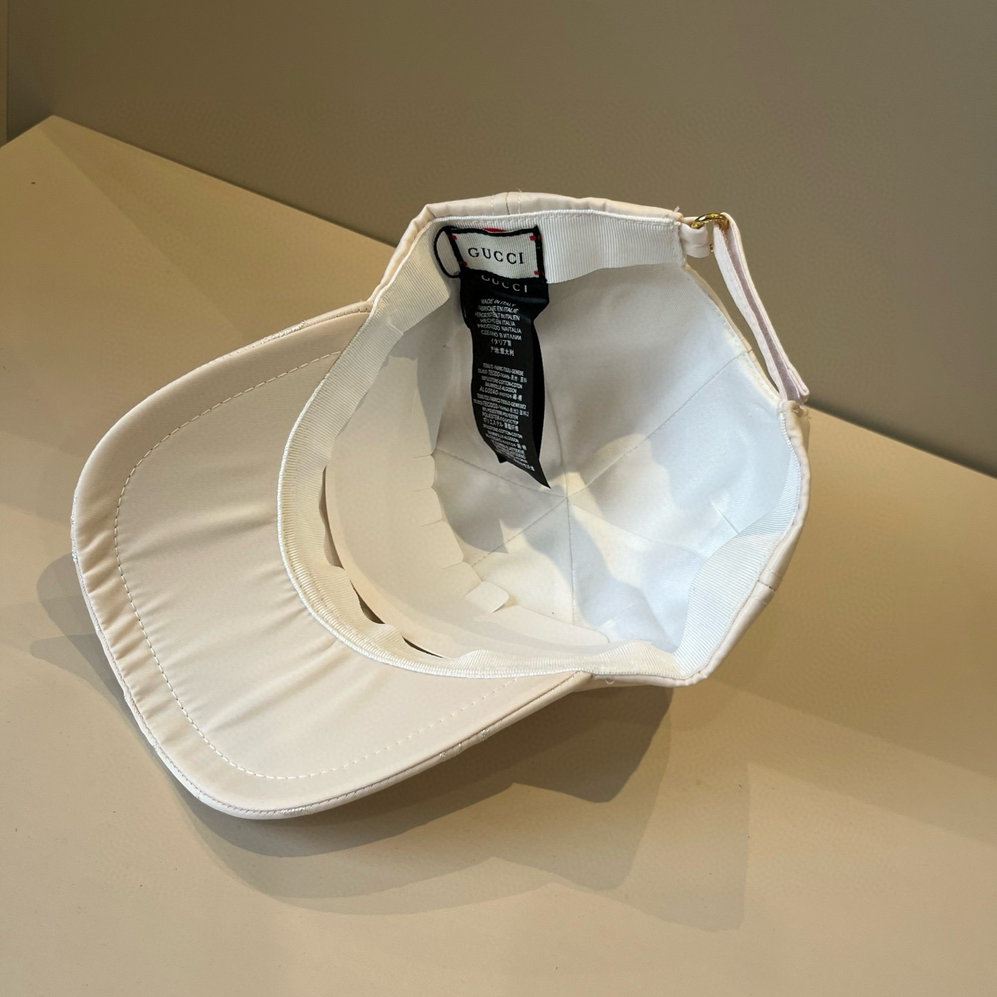  古奇棒球帽♥️GUCCI🧢官网新品，棒球帽，原单品质火爆来袭 。🎩 工艺非常精美 高档大气上档次！低调