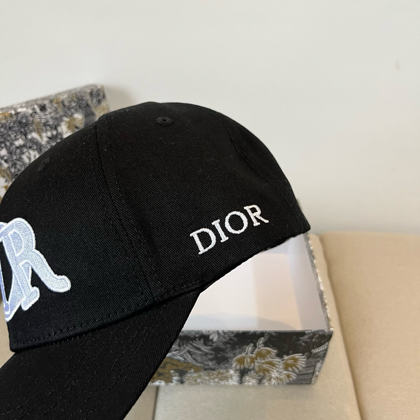 【DIOR迪奥】新款走量简约棒球帽🧢，新款出货，大牌款超好搭配，赶紧入手！