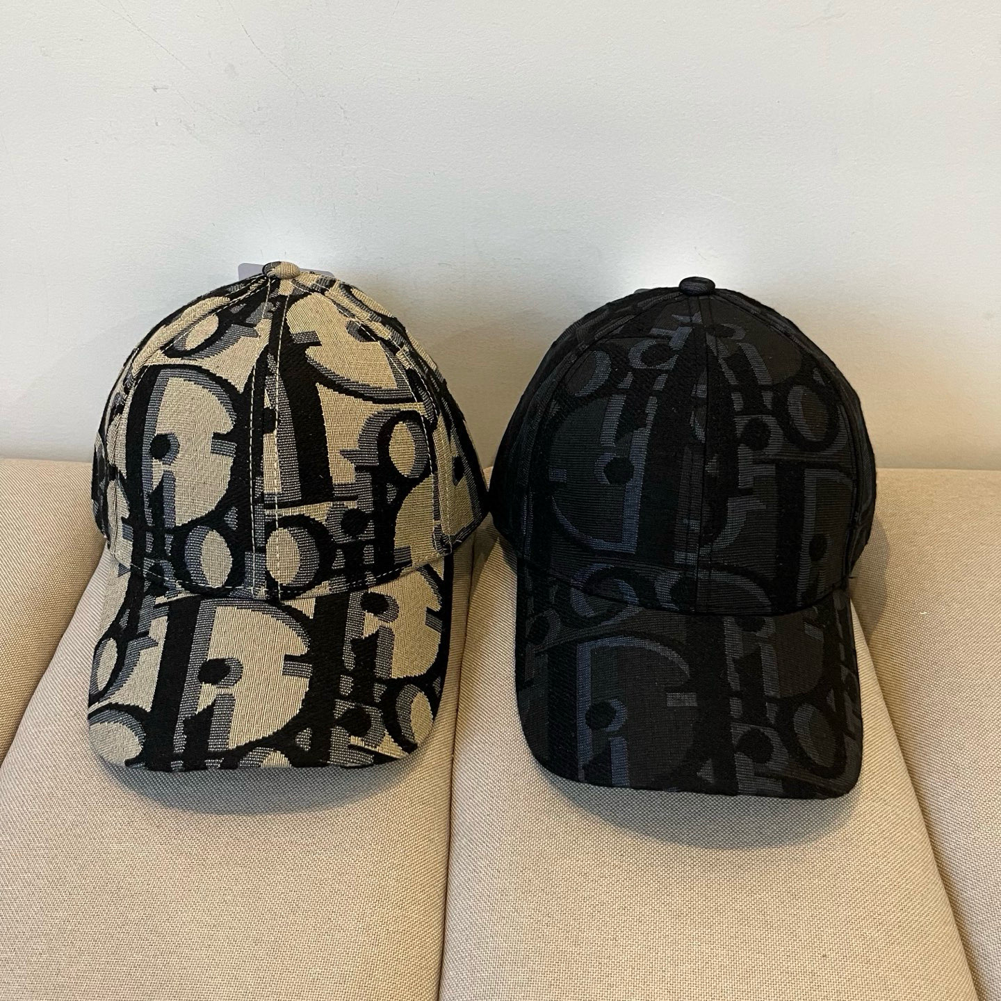 【DIOR迪奥】新款走量简约棒球帽🧢，新款出货，大牌款超好搭配，赶紧入手！