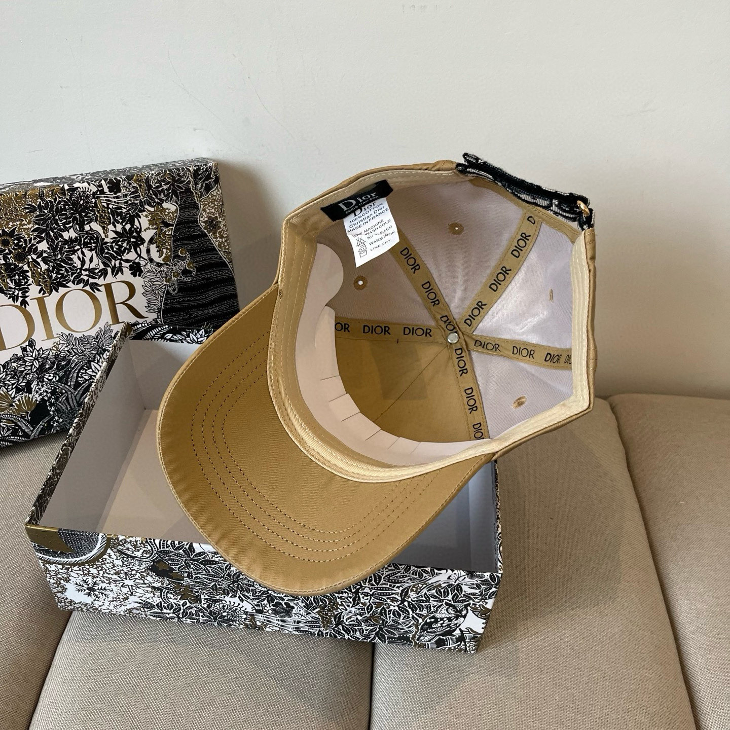 【DIOR迪奥】新款走量简约棒球帽🧢，新款出货，大牌款超好搭配，赶紧入手！