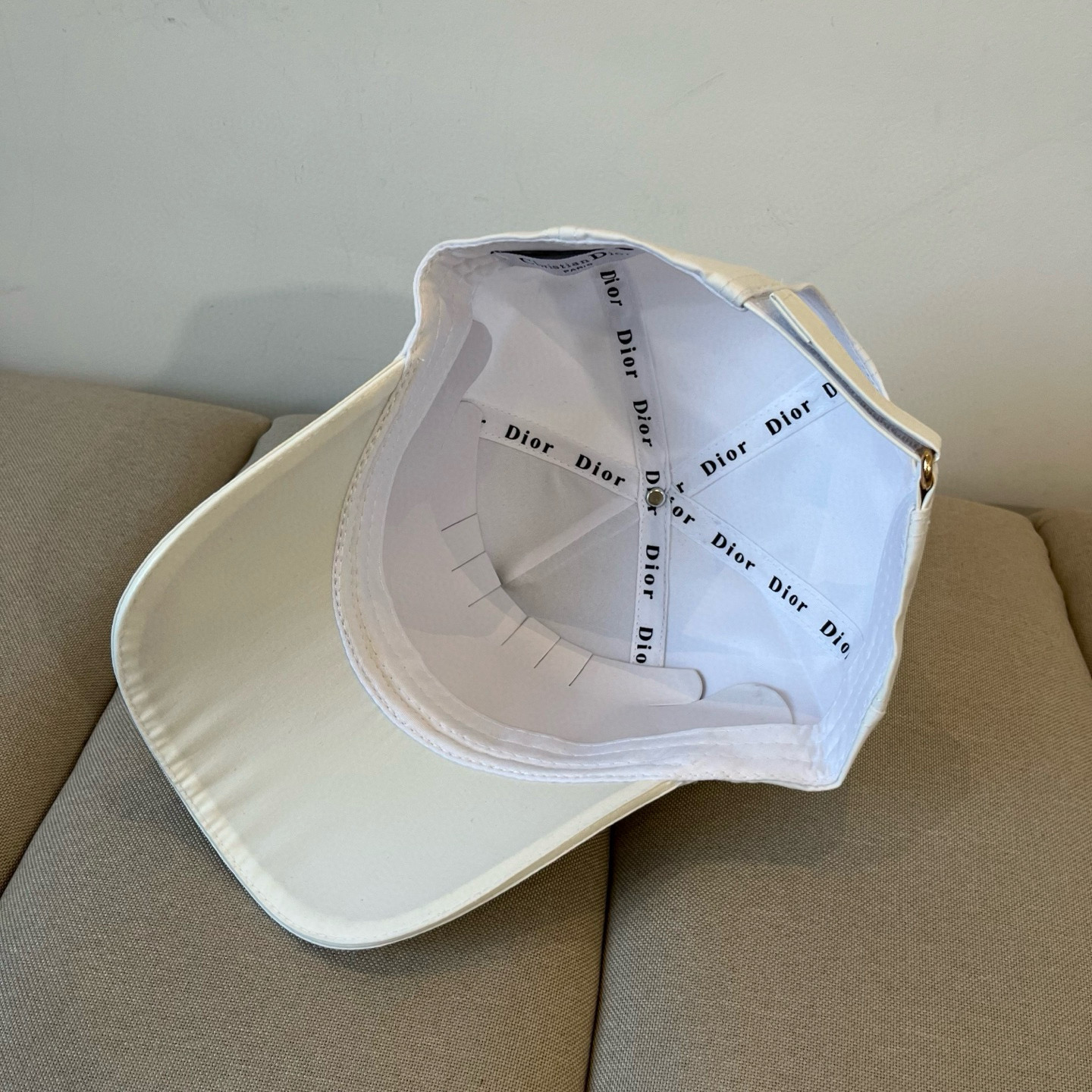 【DIOR迪奥】新款走量简约棒球帽🧢，新款出货，大牌款超好搭配，赶紧入手！
