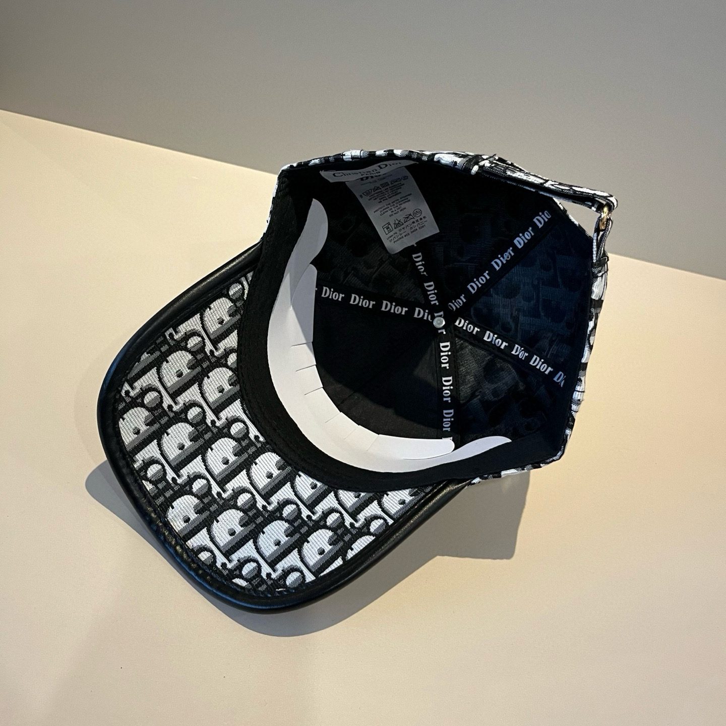 【DIOR迪奥】新款走量简约棒球帽🧢，新款出货，大牌款超好搭配，赶紧入手！