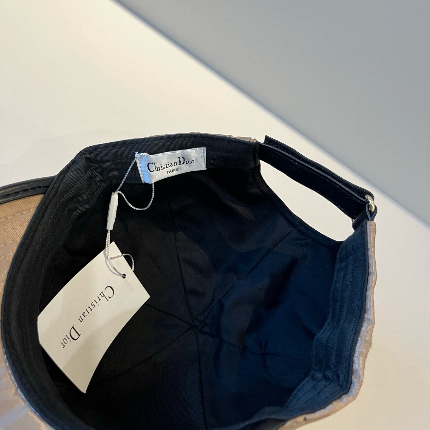 【DIOR迪奥】新款走量简约棒球帽🧢，新款出货，大牌款超好搭配，赶紧入手！