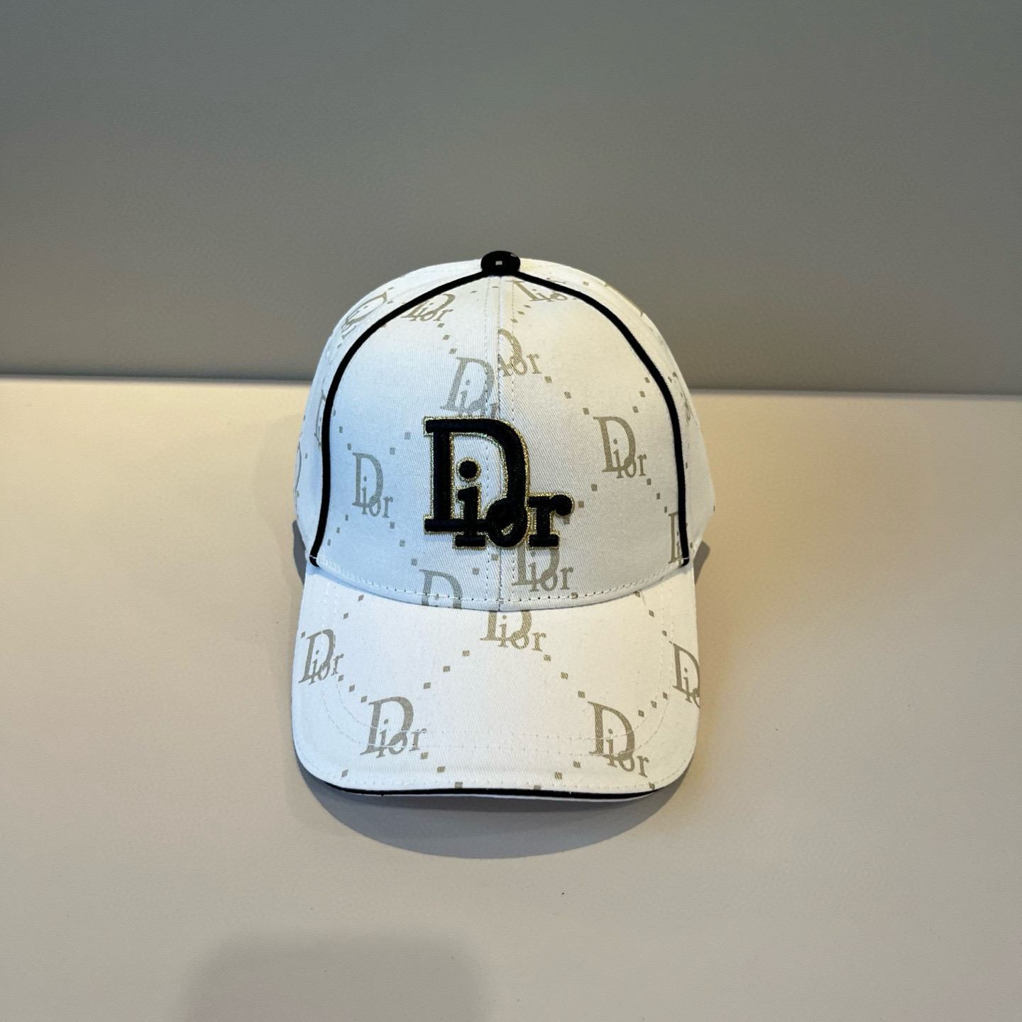 【DIOR迪奥】新款走量简约棒球帽🧢，新款出货，大牌款超好搭配，赶紧入手！