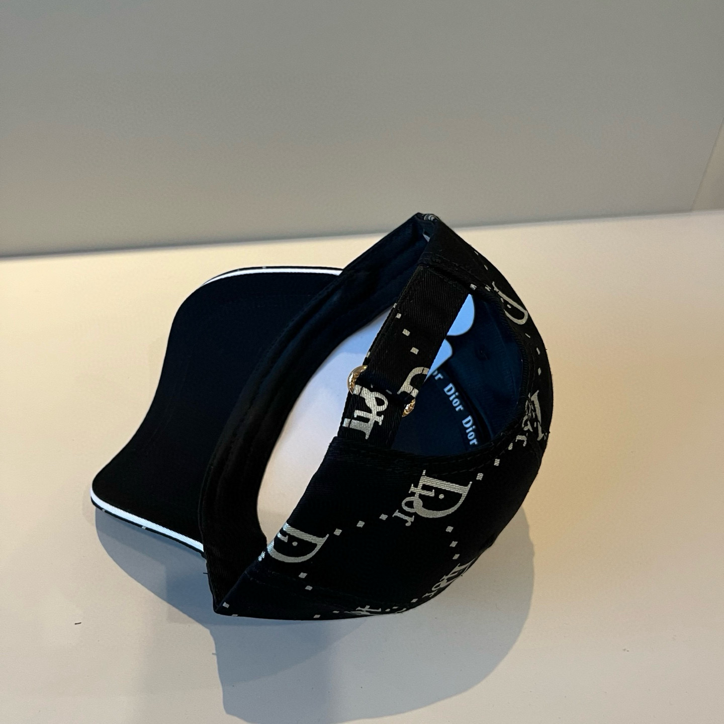 【DIOR迪奥】新款走量简约棒球帽🧢，新款出货，大牌款超好搭配，赶紧入手！