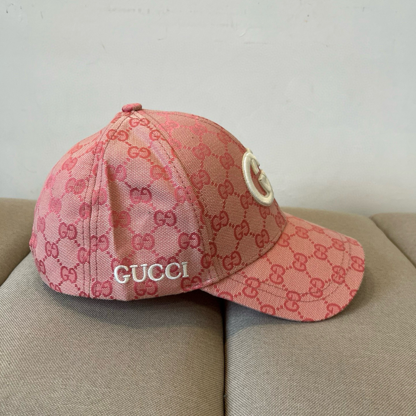  古奇棒球帽♥️GUCCI🧢官网新品，棒球帽，原单品质火爆来袭 。🎩 工艺非常精美 高档大气上档次！低调