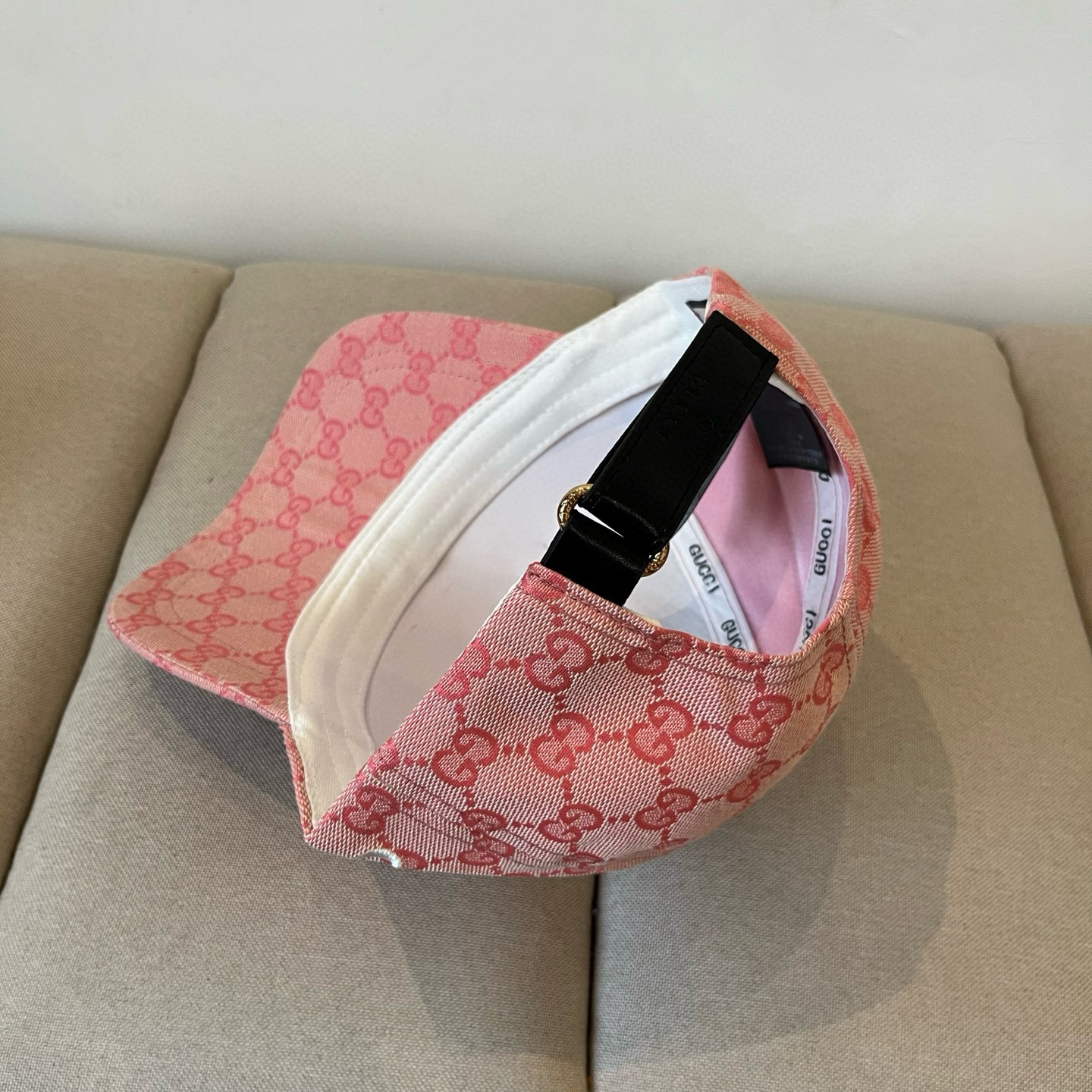  古奇棒球帽♥️GUCCI🧢官网新品，棒球帽，原单品质火爆来袭 。🎩 工艺非常精美 高档大气上档次！低调