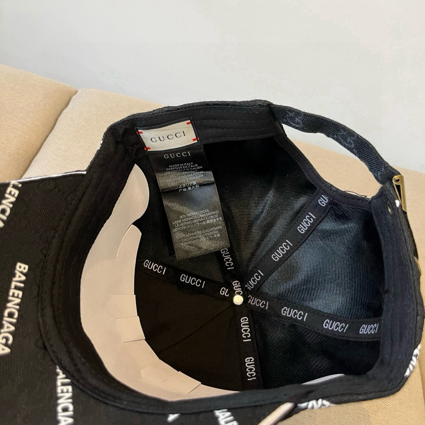  BALENCIAGA巴黎世家新款logo棒球帽，很酷的色系，男女佩戴都有不同style，第一批抢先出货