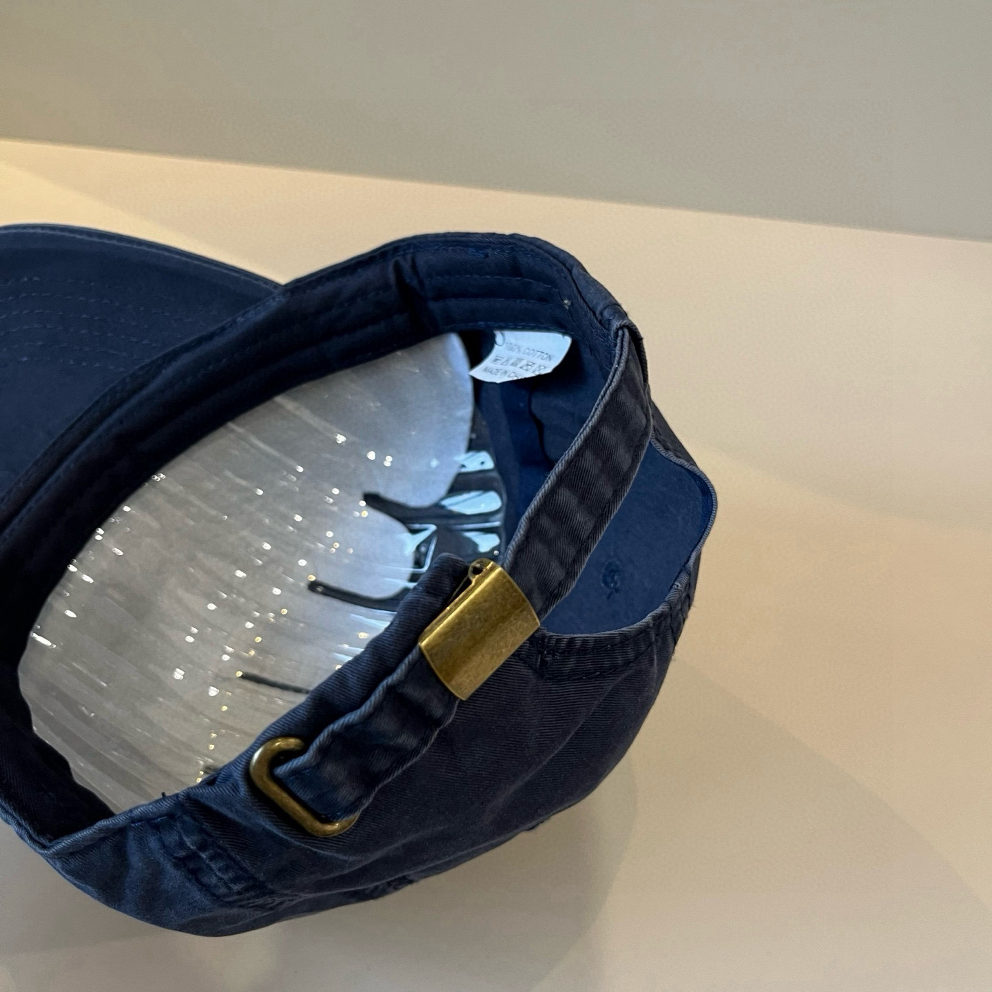  BALENCIAGA巴黎世家新款logo棒球帽，很酷的色系，男女佩戴都有不同style，第一批抢先出货