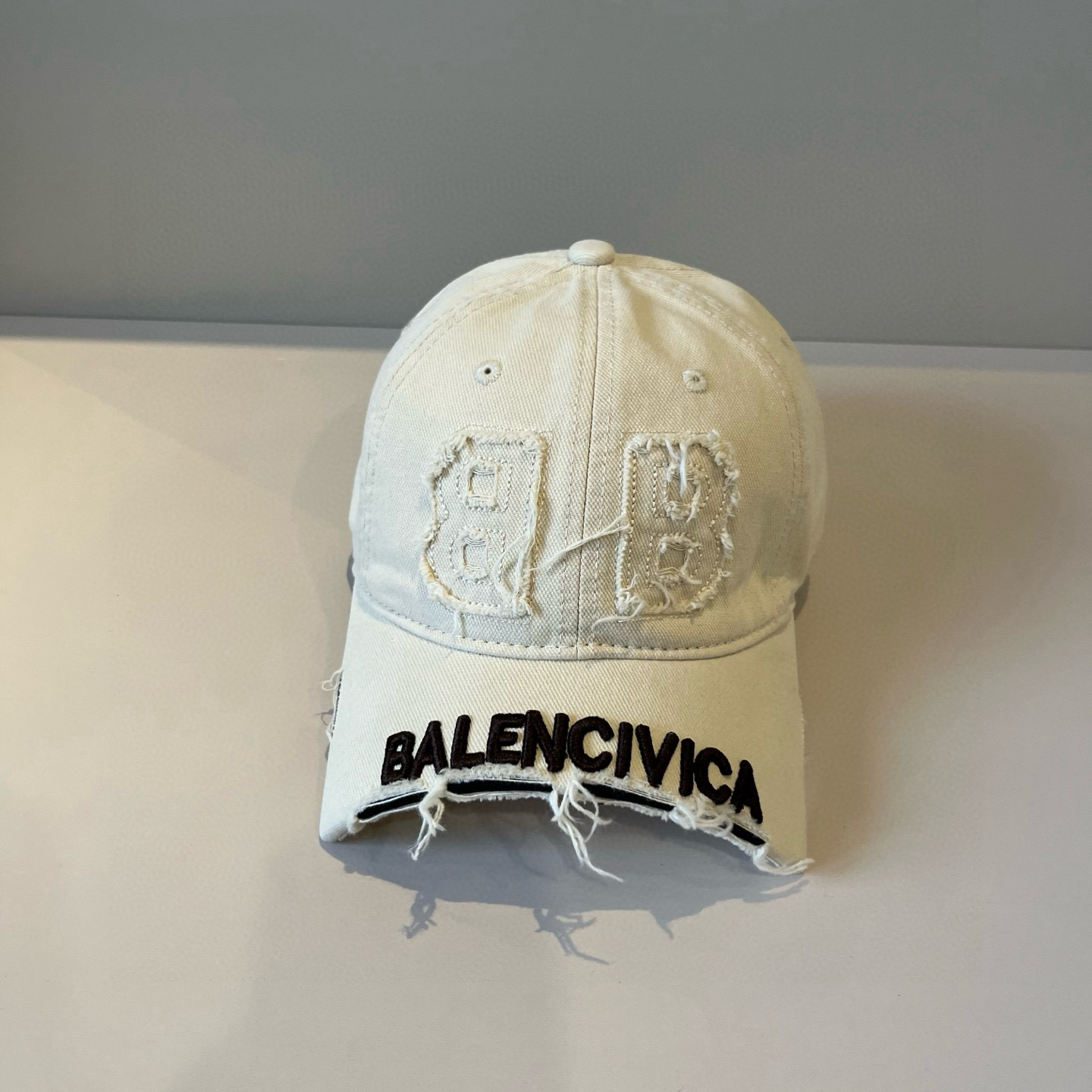  BALENCIAGA巴黎世家新款logo棒球帽，很酷的色系，男女佩戴都有不同style，第一批抢先出货