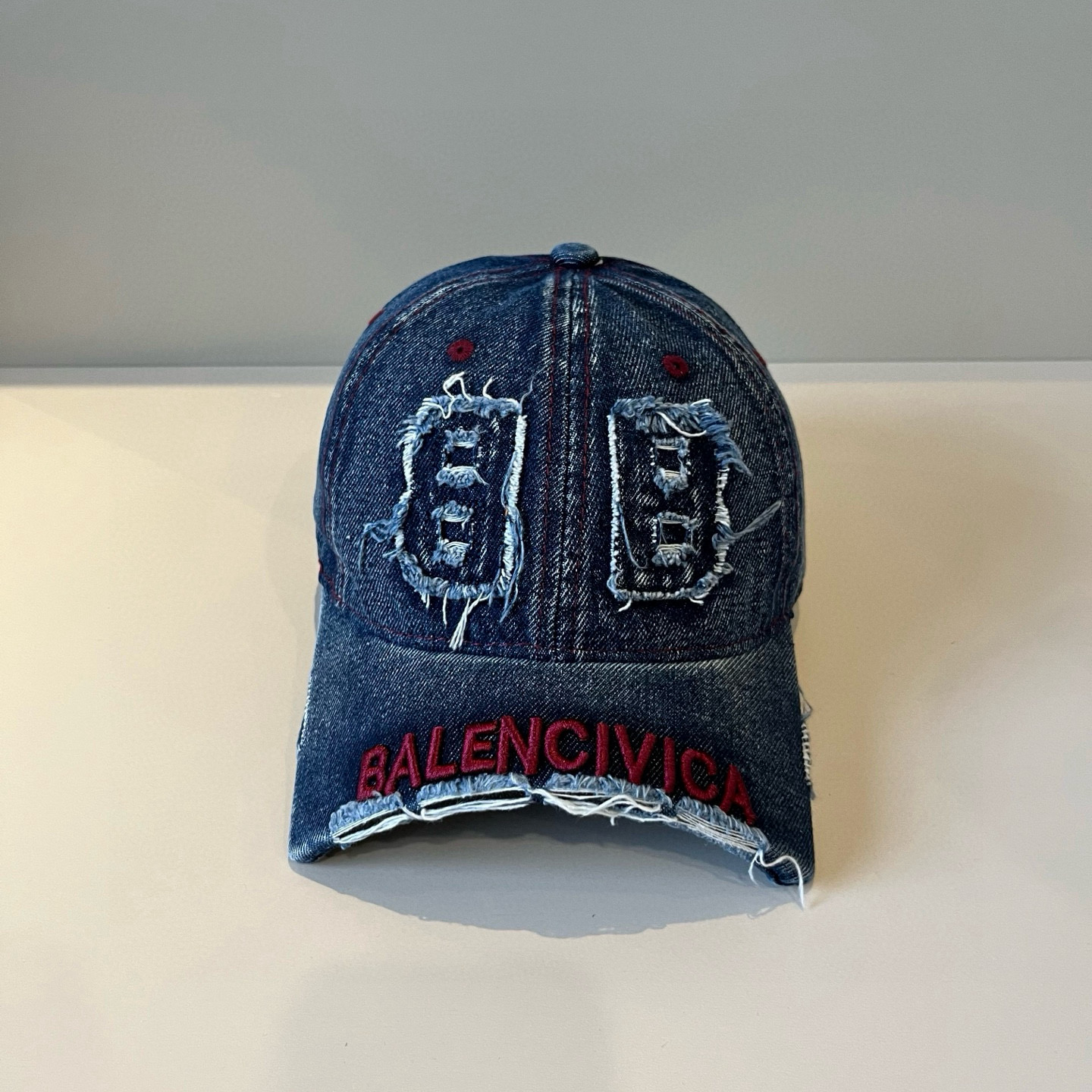  BALENCIAGA巴黎世家新款logo棒球帽，很酷的色系，男女佩戴都有不同style，第一批抢先出货