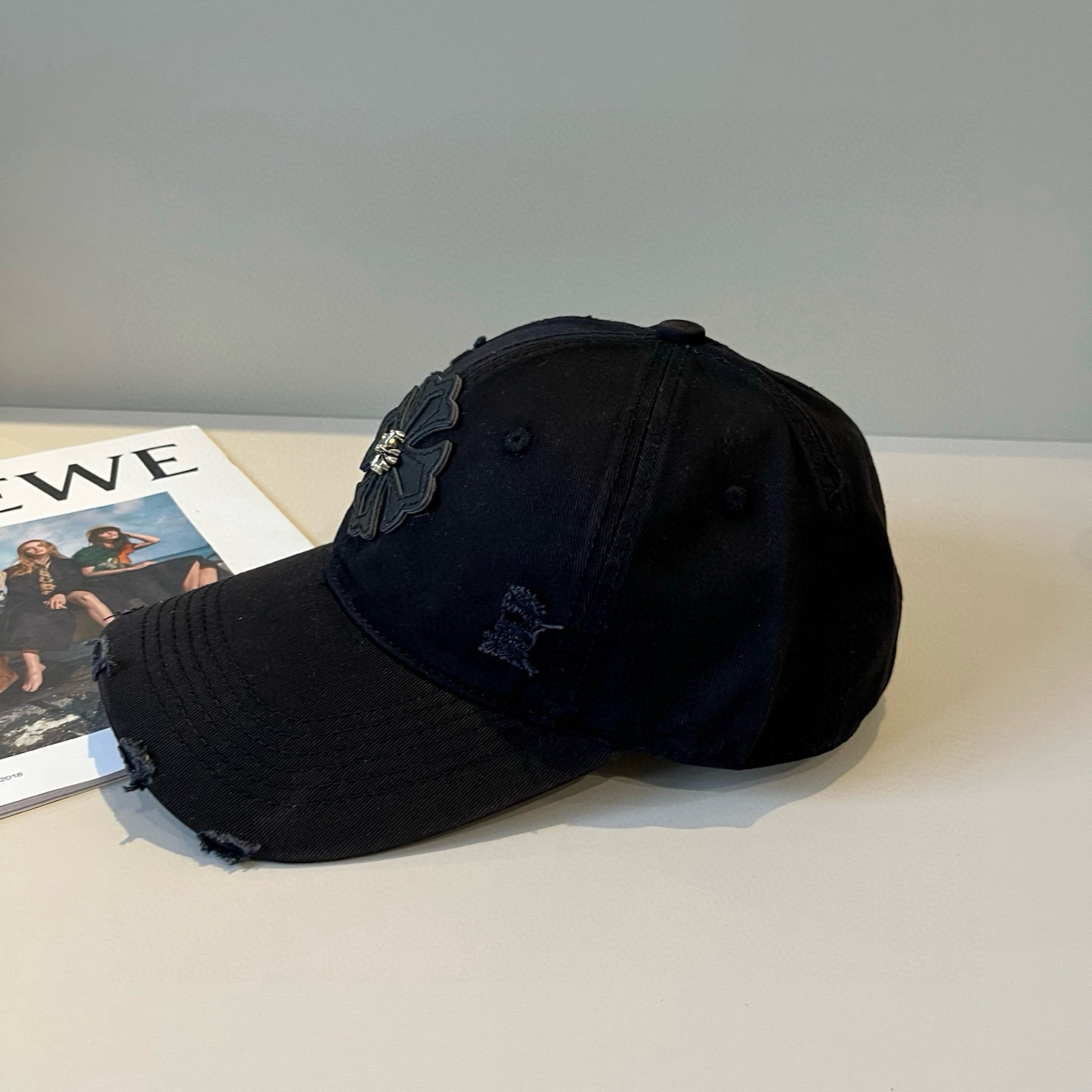  克罗心最新时尚前卫的休闲设计风格，戴上头就是这样好看看哦，做工精细，男女同款！