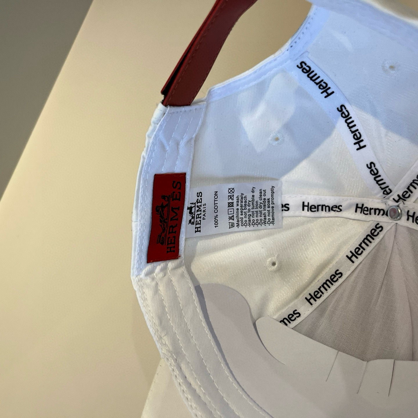  爱马仕Hermes 官网新品经典款 棒球帽🎩 原单品质 火爆来袭。 工艺非常精美爱心 高档大气上档次 