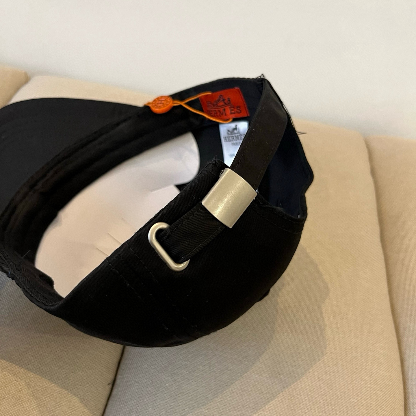  爱马仕Hermes 官网新品经典款 棒球帽🎩 原单品质 火爆来袭。 工艺非常精美爱心 高档大气上档次 