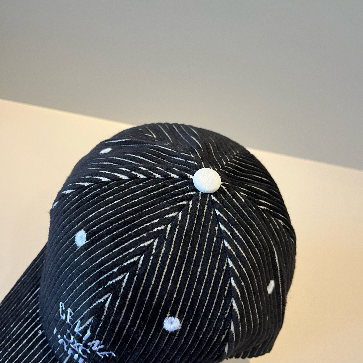 【CELINE赛琳】新款经典休闲潮流款 棒球帽🧢日韩风格，随便搭配都超好看！出门旅游，绝对要入手的一款