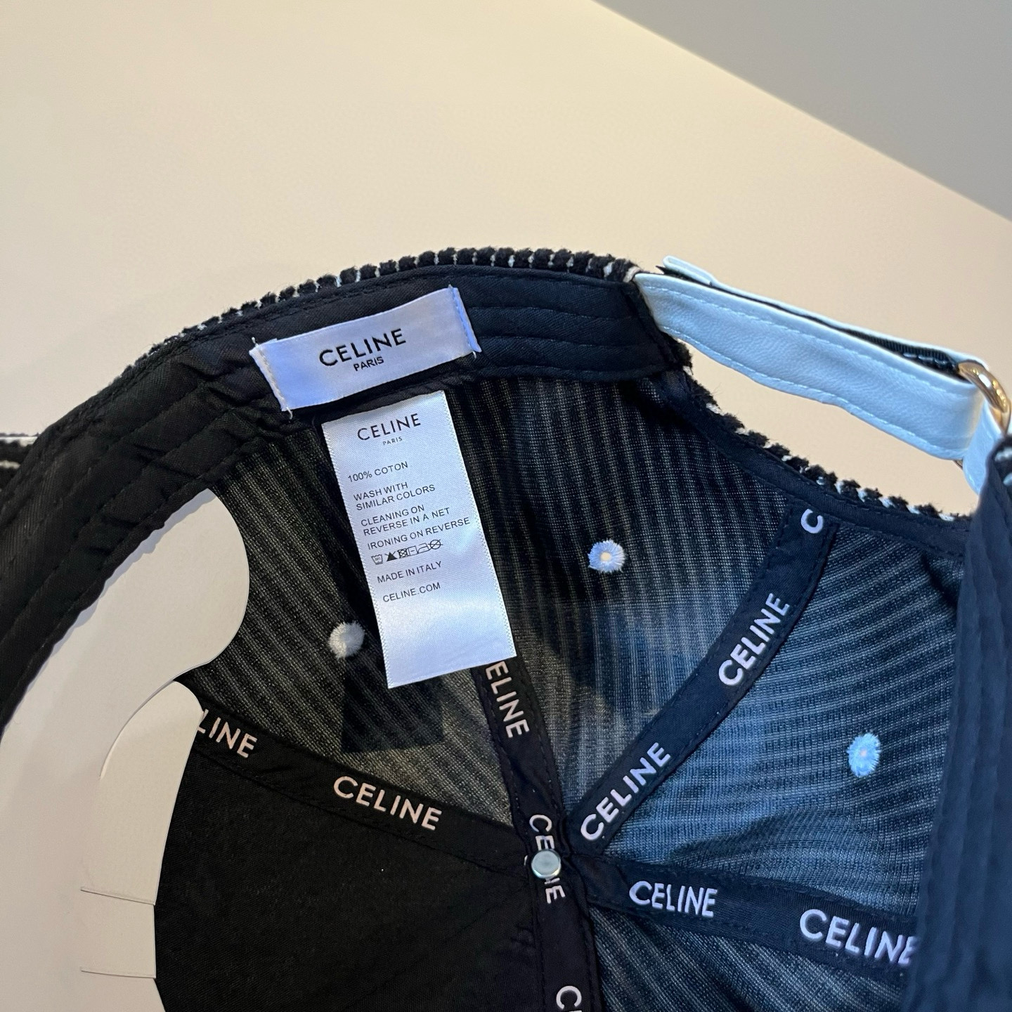 【CELINE赛琳】新款经典休闲潮流款 棒球帽🧢日韩风格，随便搭配都超好看！出门旅游，绝对要入手的一款