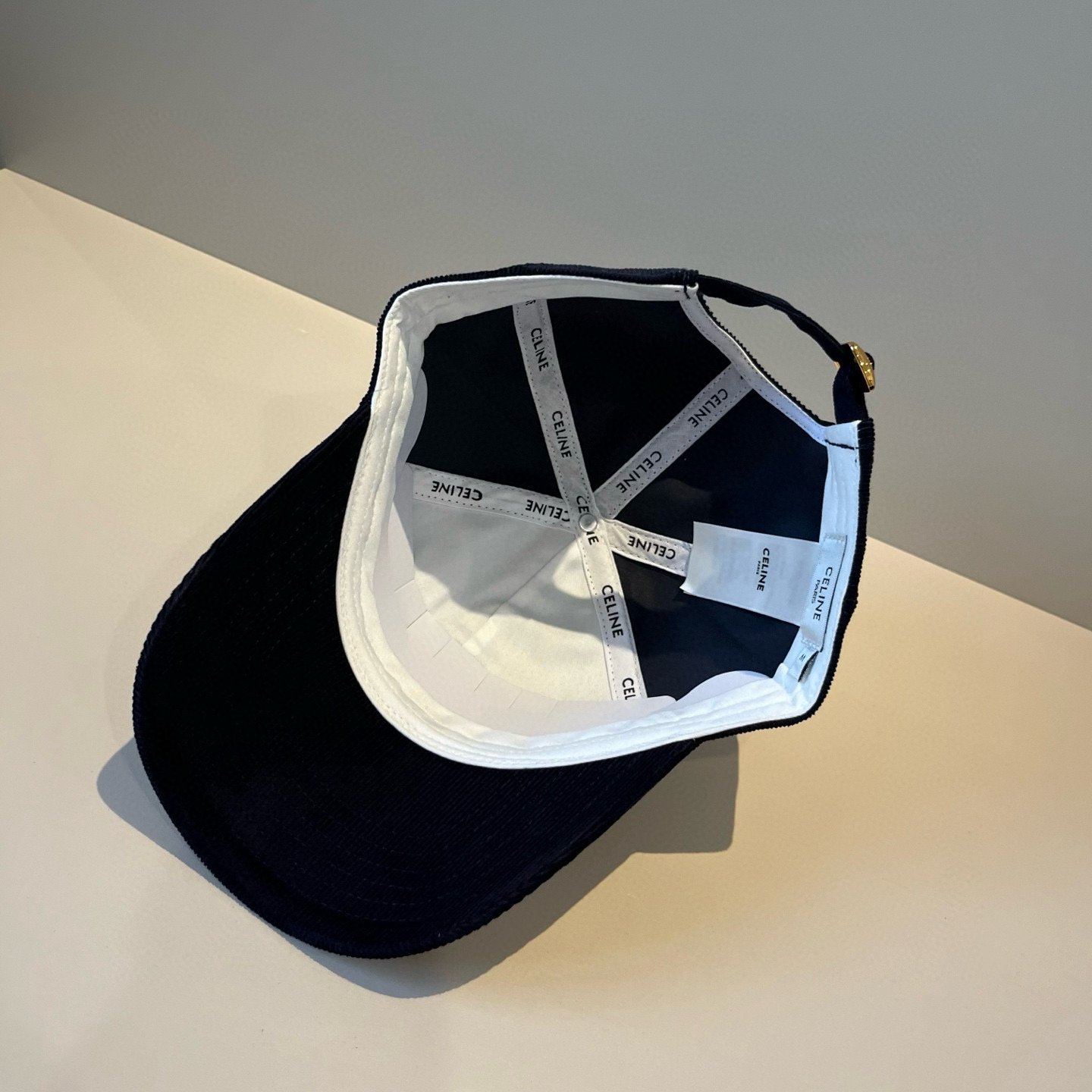 【CELINE赛琳】新款经典休闲潮流款 棒球帽🧢日韩风格，随便搭配都超好看！出门旅游，绝对要入手的一款