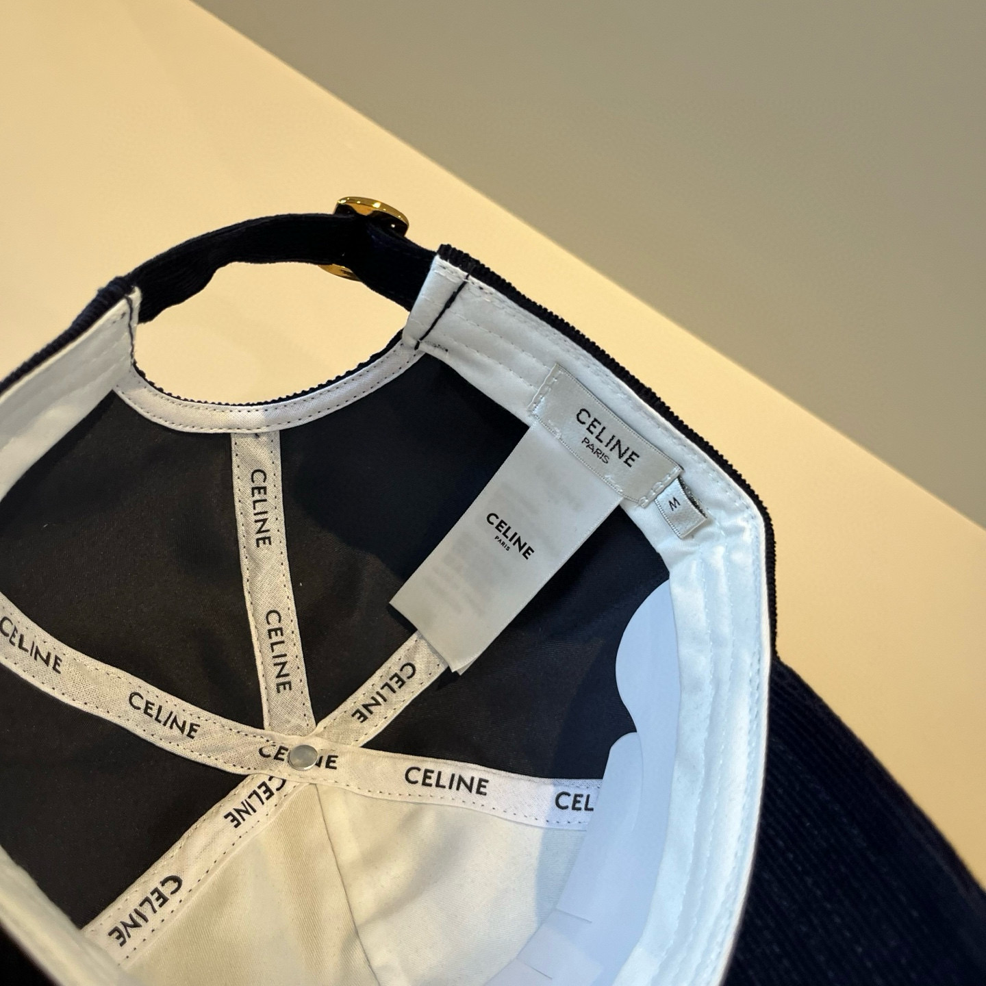 【CELINE赛琳】新款经典休闲潮流款 棒球帽🧢日韩风格，随便搭配都超好看！出门旅游，绝对要入手的一款