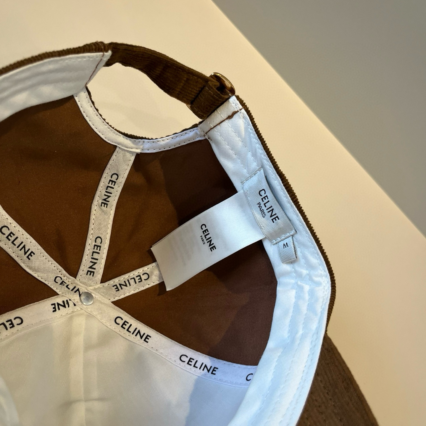 【CELINE赛琳】新款经典休闲潮流款 棒球帽🧢日韩风格，随便搭配都超好看！出门旅游，绝对要入手的一款