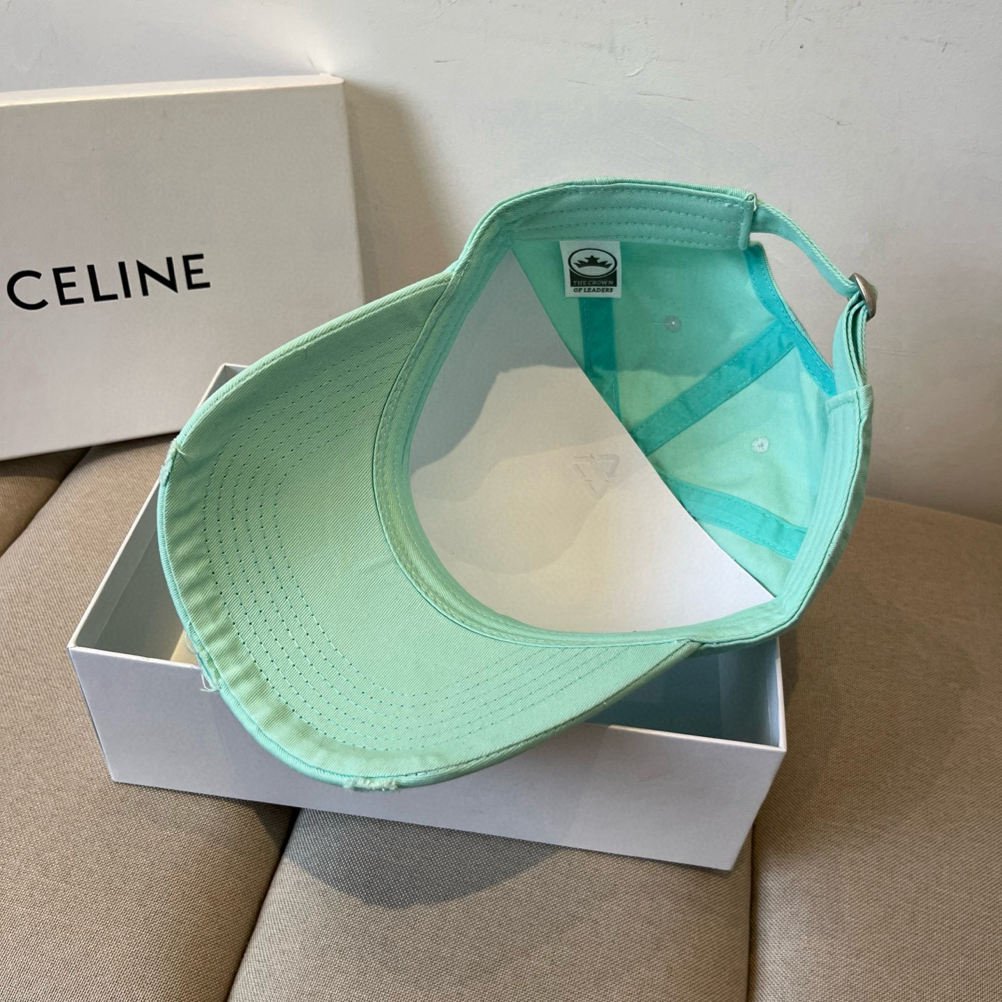 【CELINE赛琳】新款经典休闲潮流款 棒球帽🧢日韩风格，随便搭配都超好看！出门旅游，绝对要入手的一款