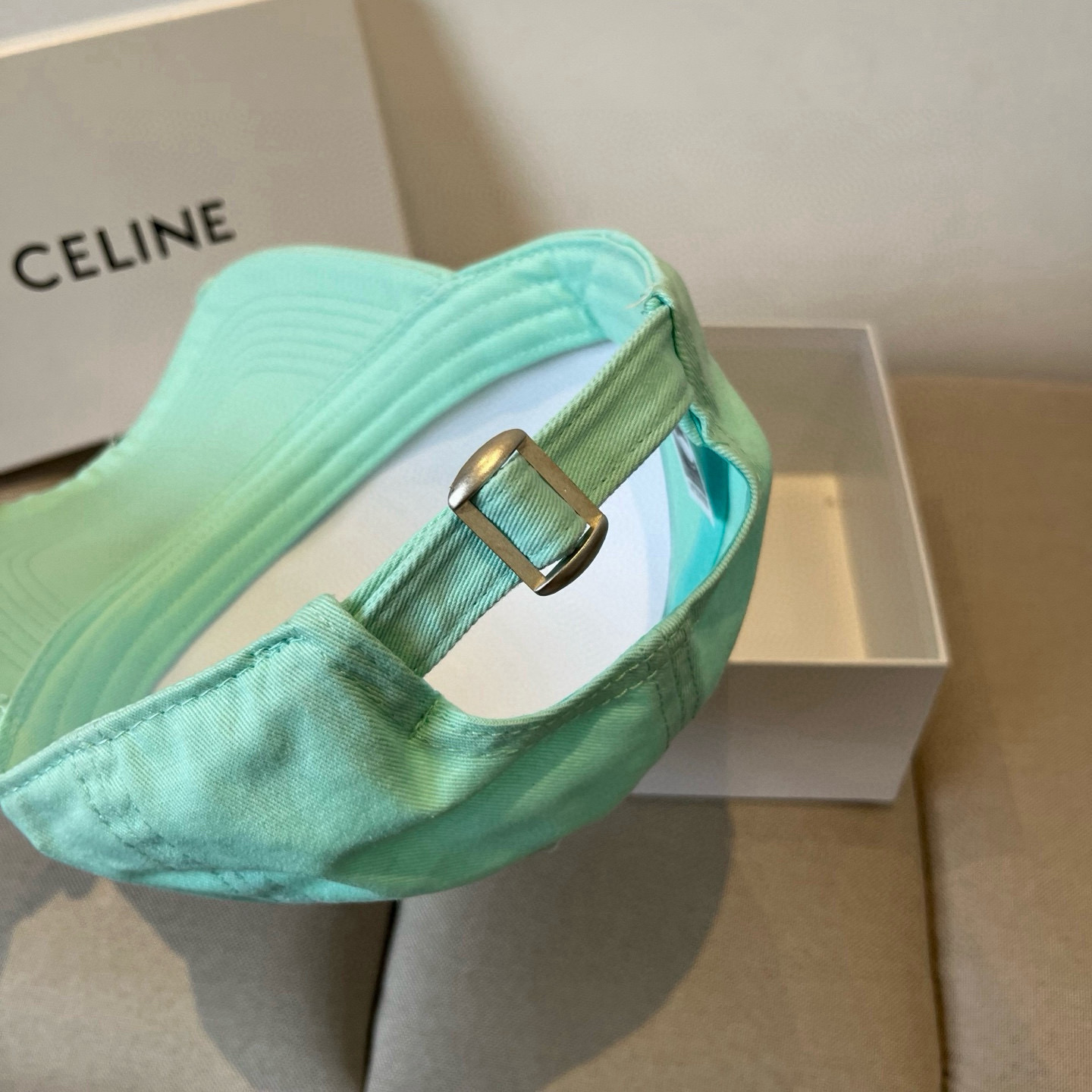 【CELINE赛琳】新款经典休闲潮流款 棒球帽🧢日韩风格，随便搭配都超好看！出门旅游，绝对要入手的一款