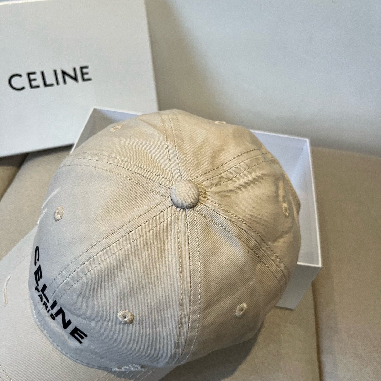 【CELINE赛琳】新款经典休闲潮流款 棒球帽🧢日韩风格，随便搭配都超好看！出门旅游，绝对要入手的一款