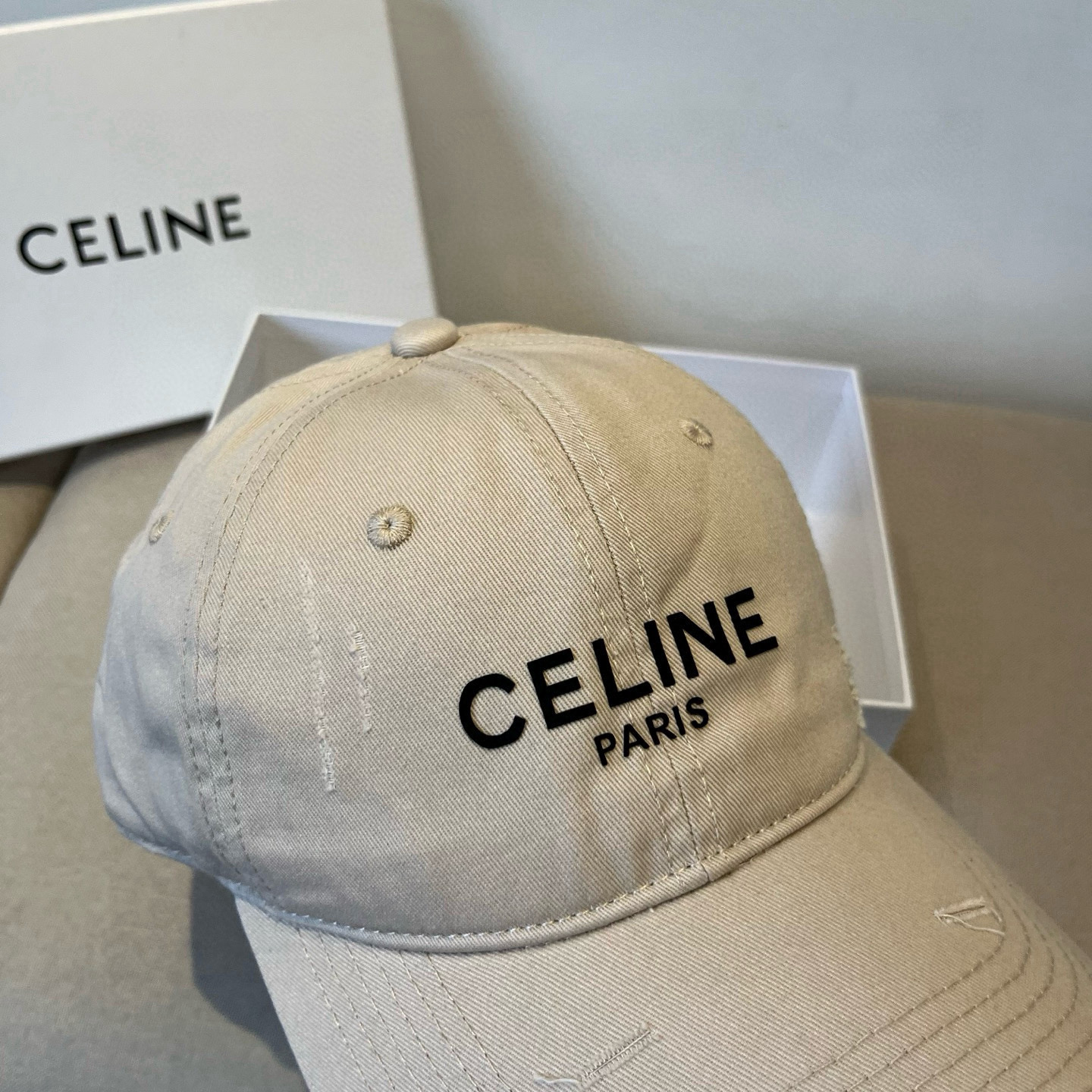 【CELINE赛琳】新款经典休闲潮流款 棒球帽🧢日韩风格，随便搭配都超好看！出门旅游，绝对要入手的一款