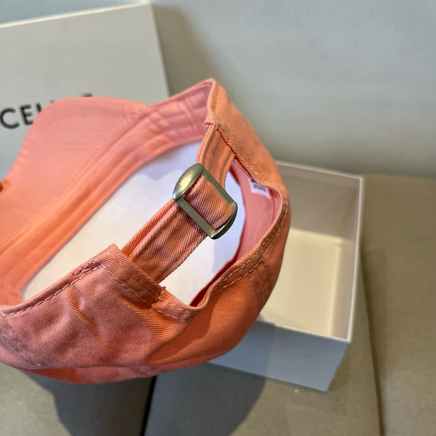 【CELINE赛琳】新款经典休闲潮流款 棒球帽🧢日韩风格，随便搭配都超好看！出门旅游，绝对要入手的一款