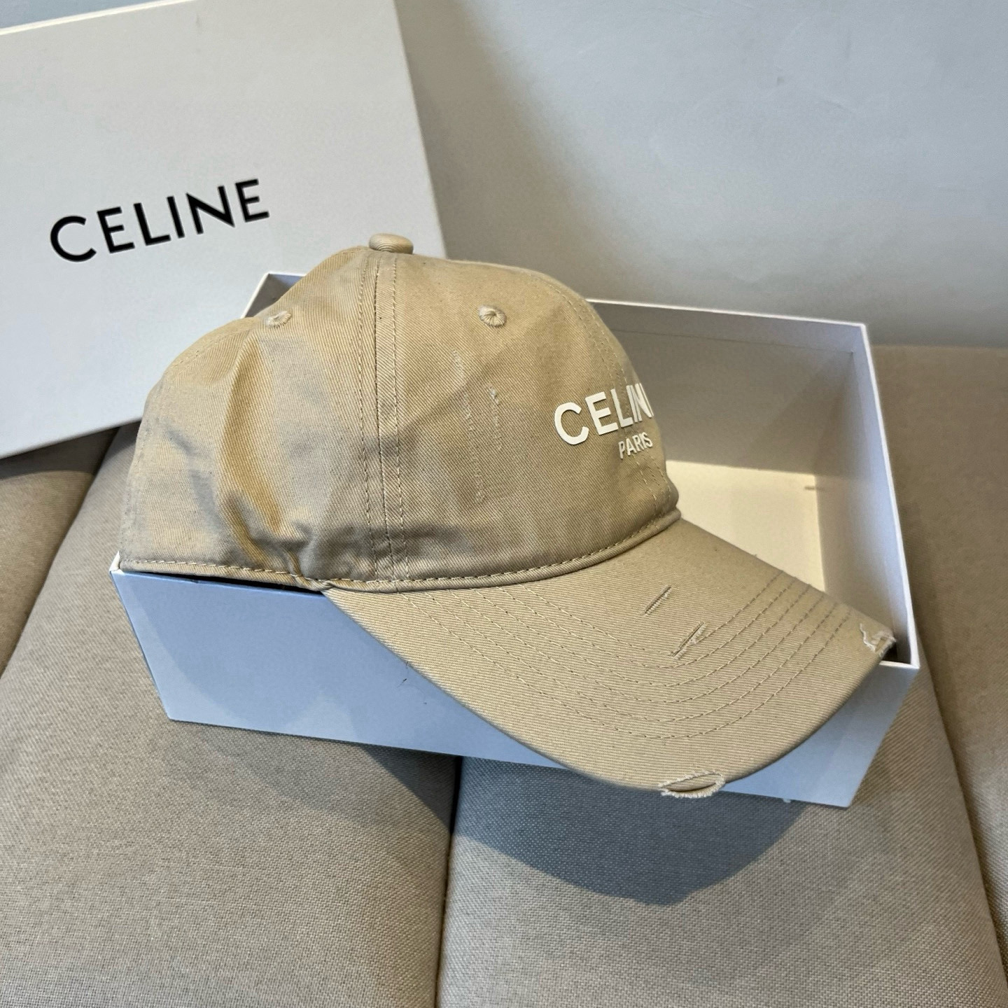 【CELINE赛琳】新款经典休闲潮流款 棒球帽🧢日韩风格，随便搭配都超好看！出门旅游，绝对要入手的一款