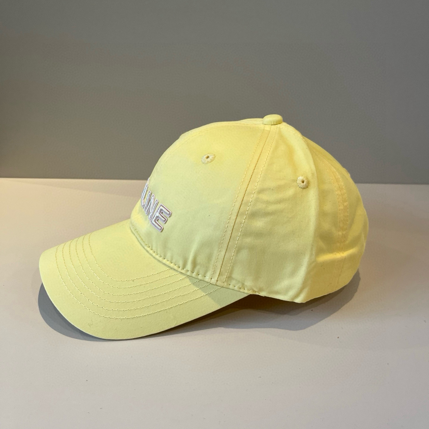 【CELINE赛琳】新款经典休闲潮流款 棒球帽🧢日韩风格，随便搭配都超好看！出门旅游，绝对要入手的一款