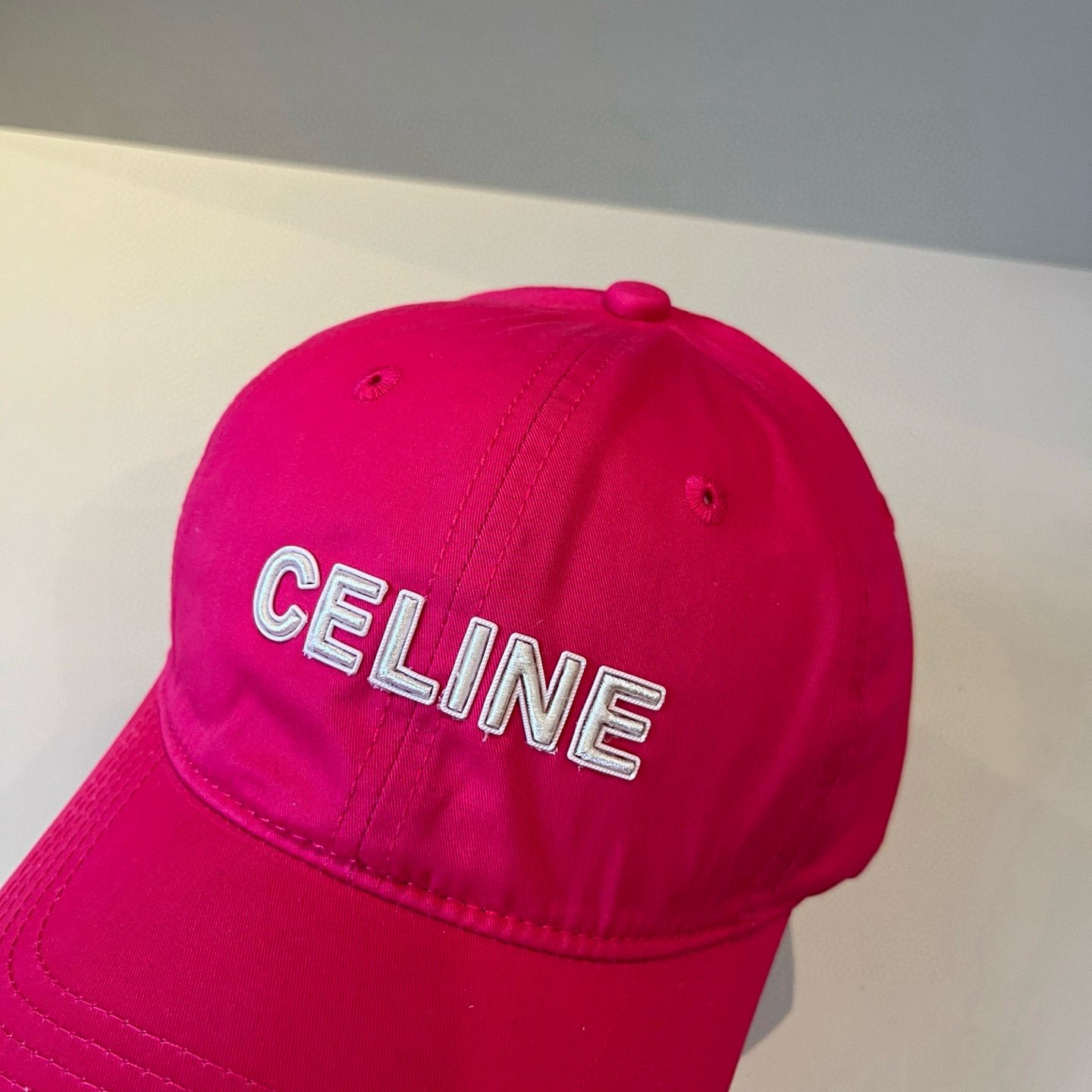 【CELINE赛琳】新款经典休闲潮流款 棒球帽🧢日韩风格，随便搭配都超好看！出门旅游，绝对要入手的一款