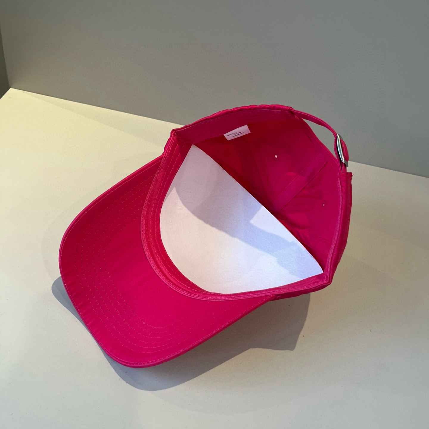 【CELINE赛琳】新款经典休闲潮流款 棒球帽🧢日韩风格，随便搭配都超好看！出门旅游，绝对要入手的一款