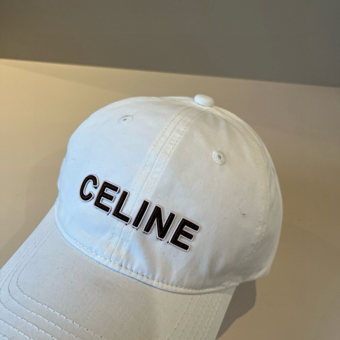【CELINE赛琳】新款经典休闲潮流款 棒球帽🧢日韩风格，随便搭配都超好看！出门旅游，绝对要入手的一款